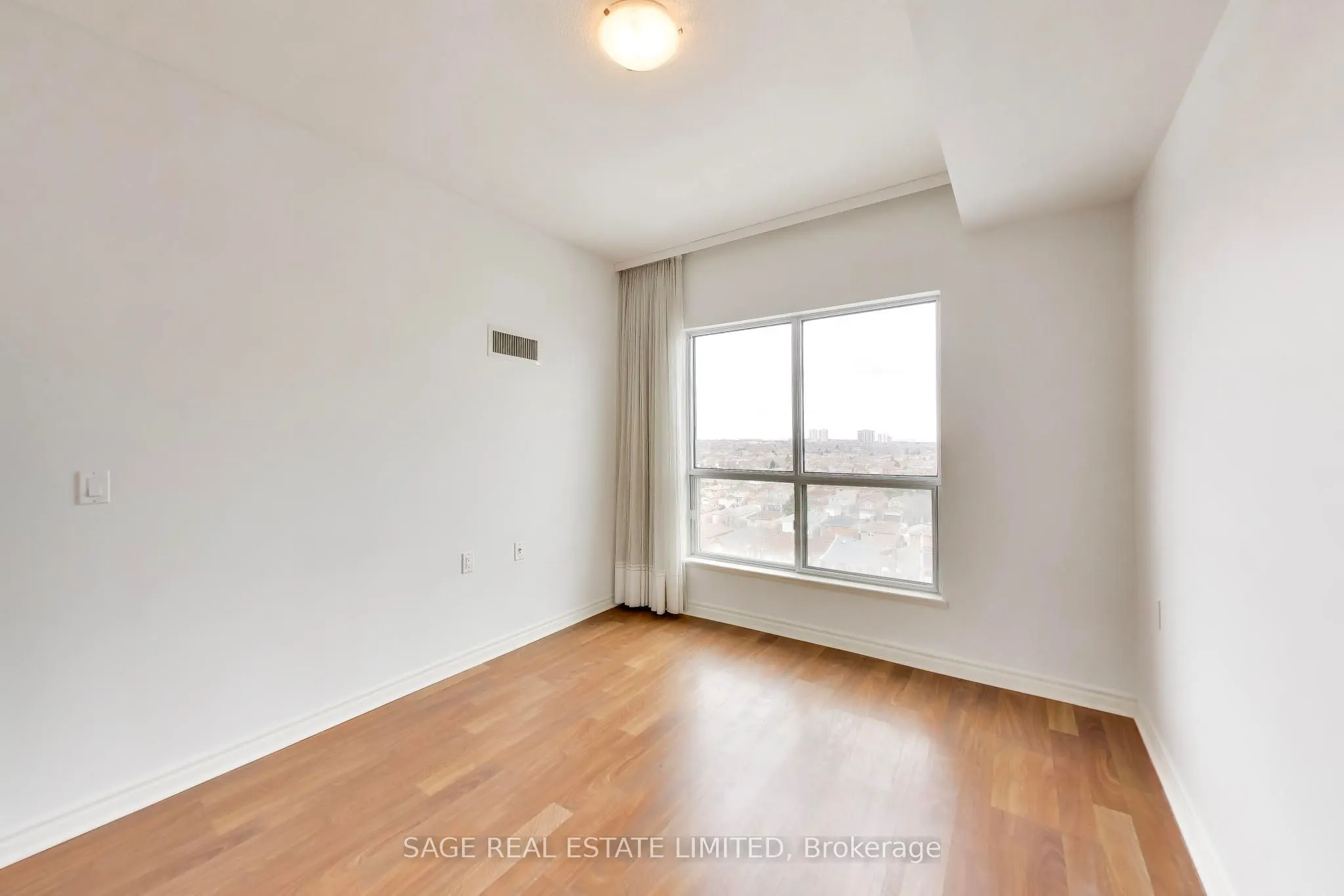 810 Scollard Court #902