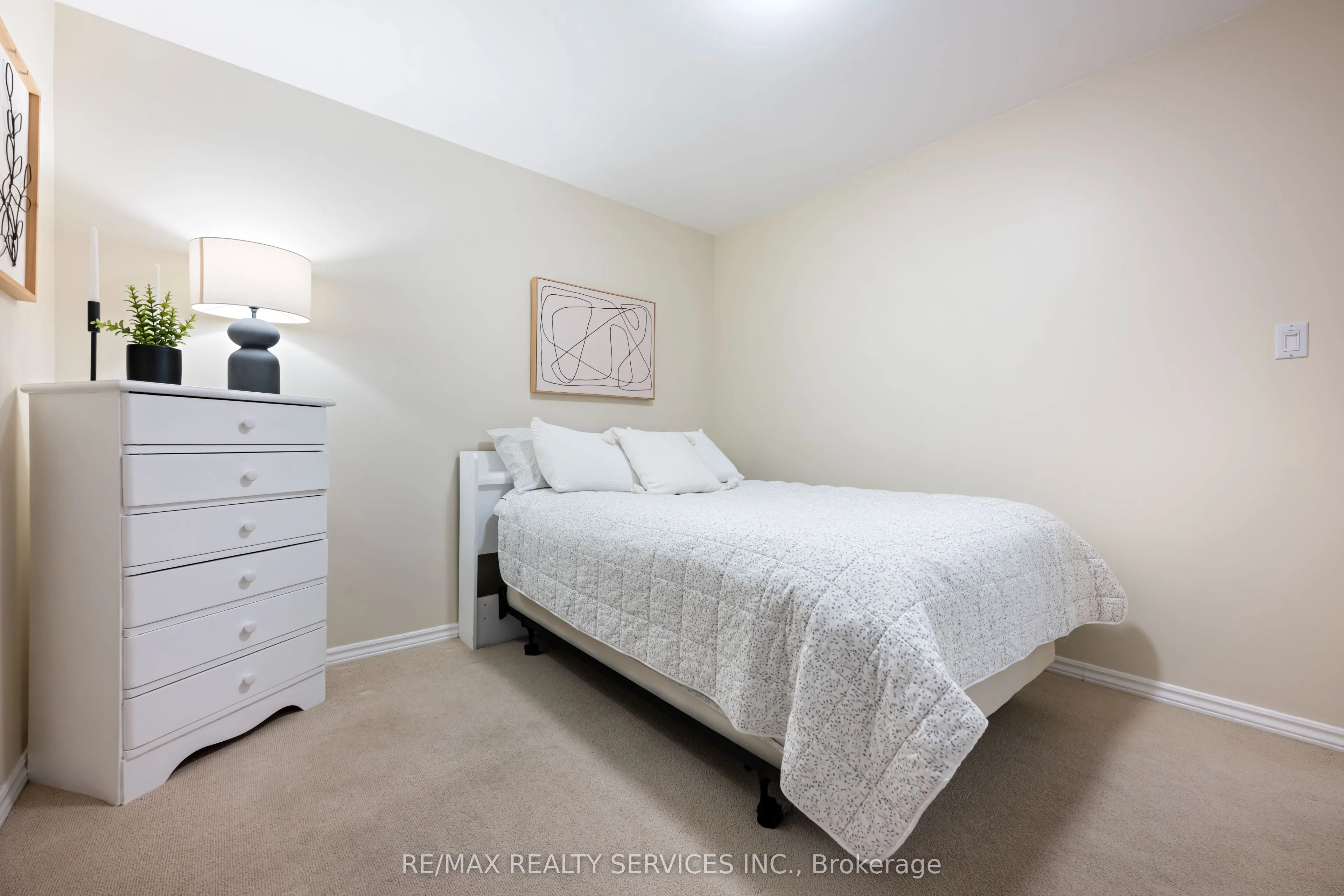 6 Glenridge Road