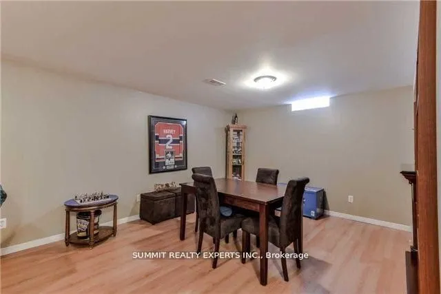 23 Bissell Drive N