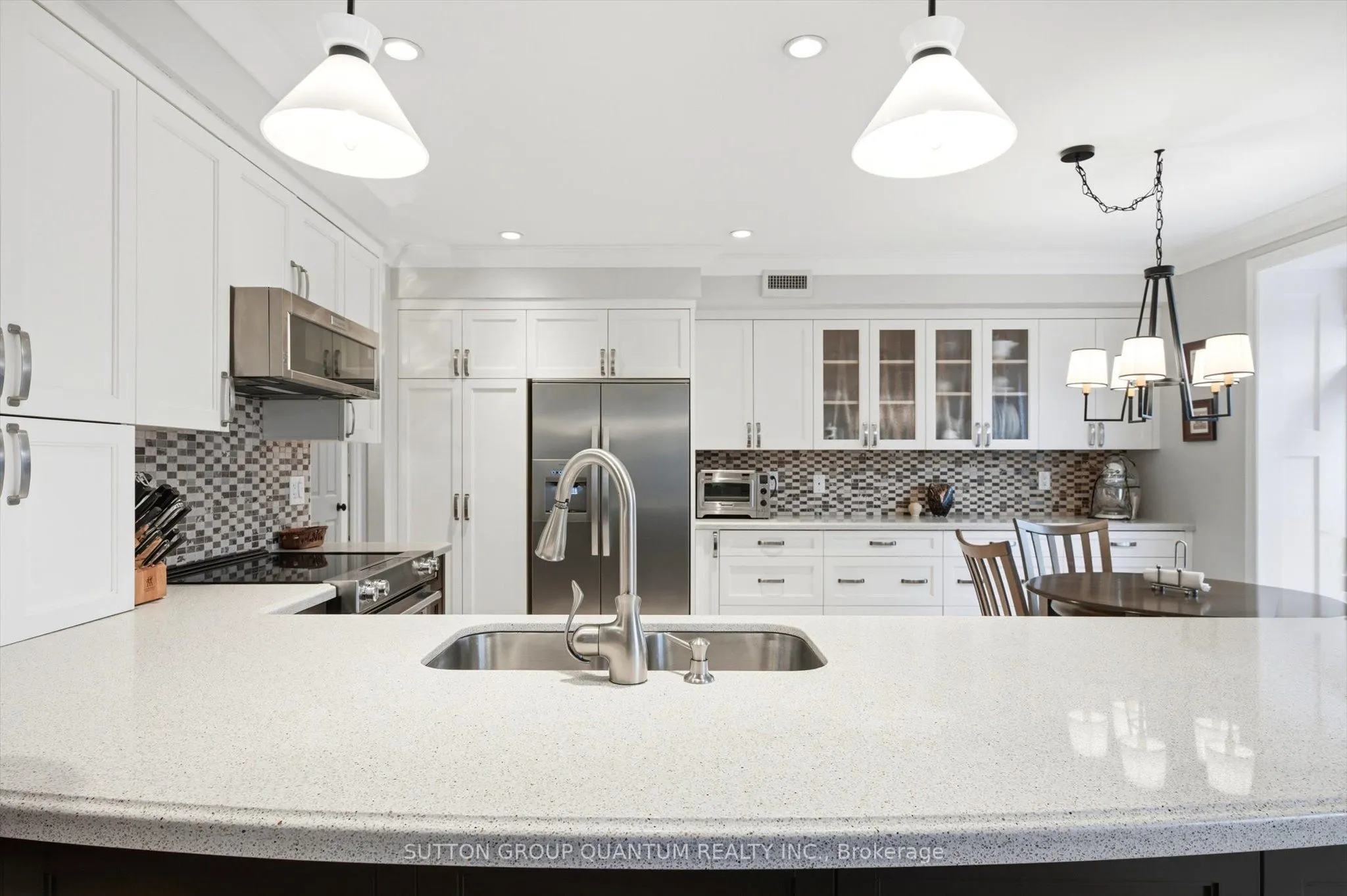 390 Upper Middle Road E #305
