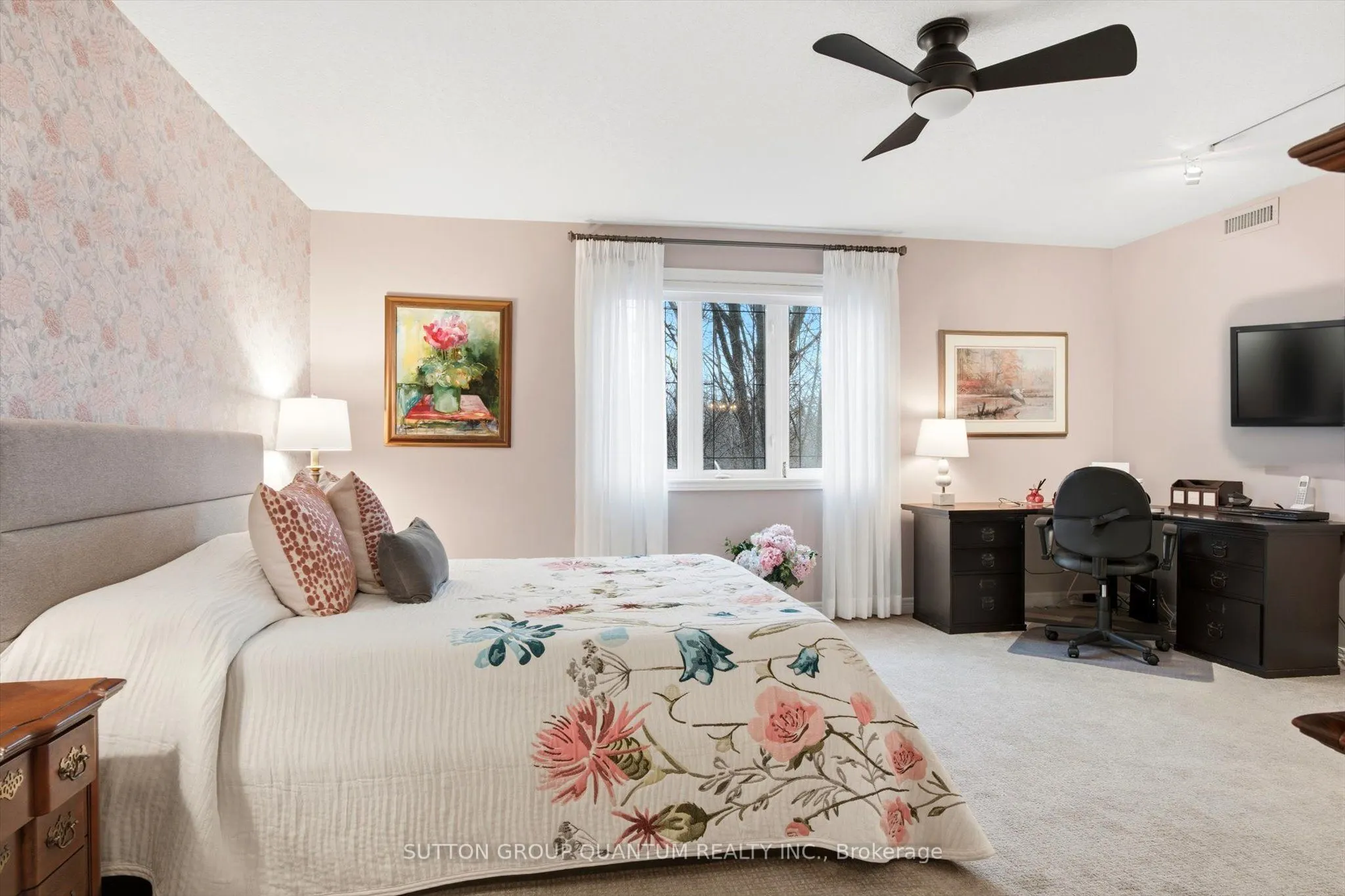 390 Upper Middle Road E #305