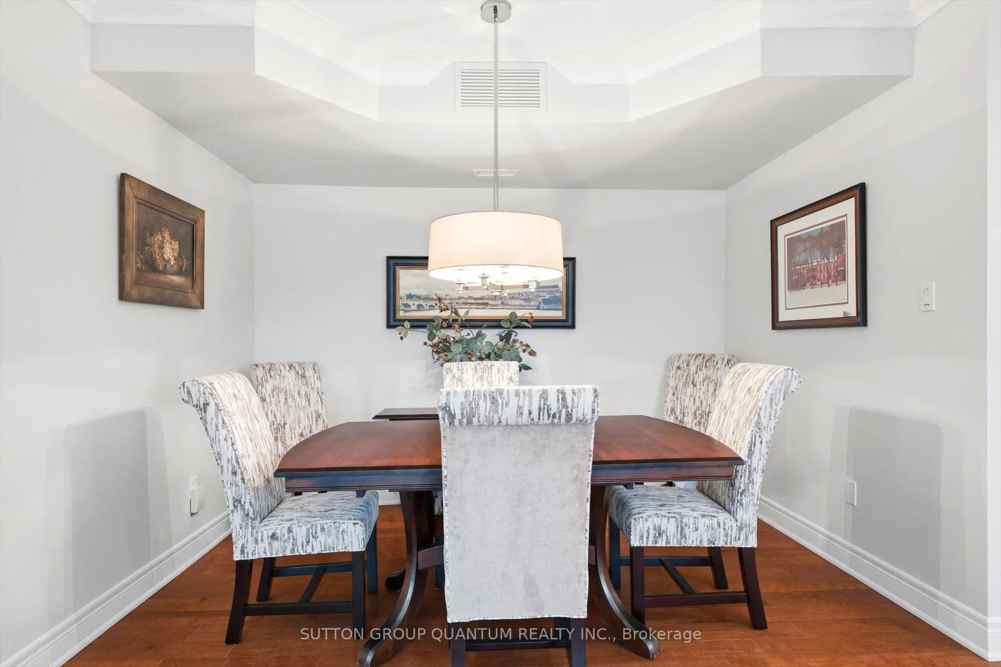 390 Upper Middle Road E #305