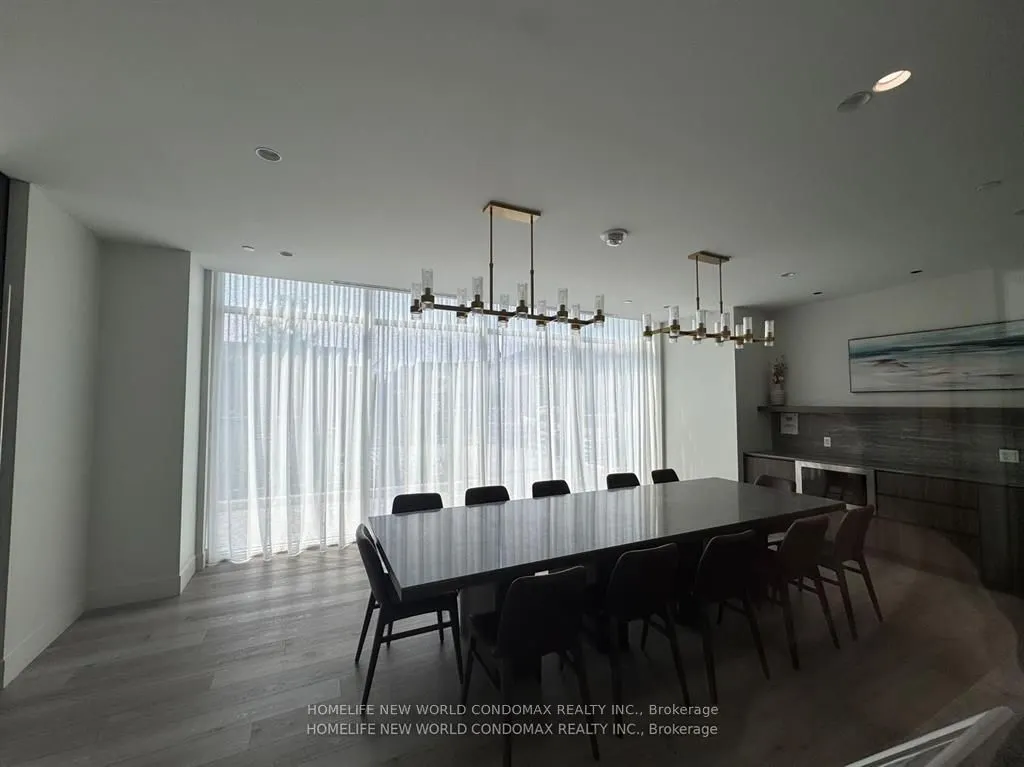 1787 ST. CLAIR Avenue W #609