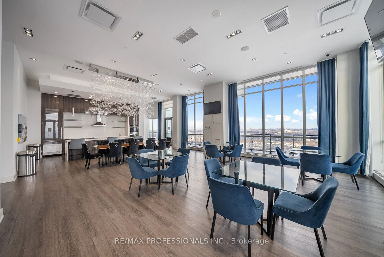 10 Park Lawn Road #1705