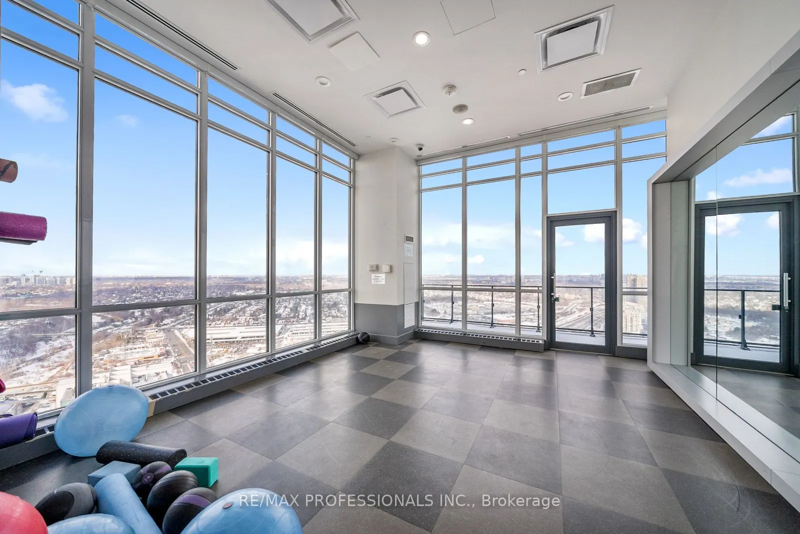 10 Park Lawn Road #1705