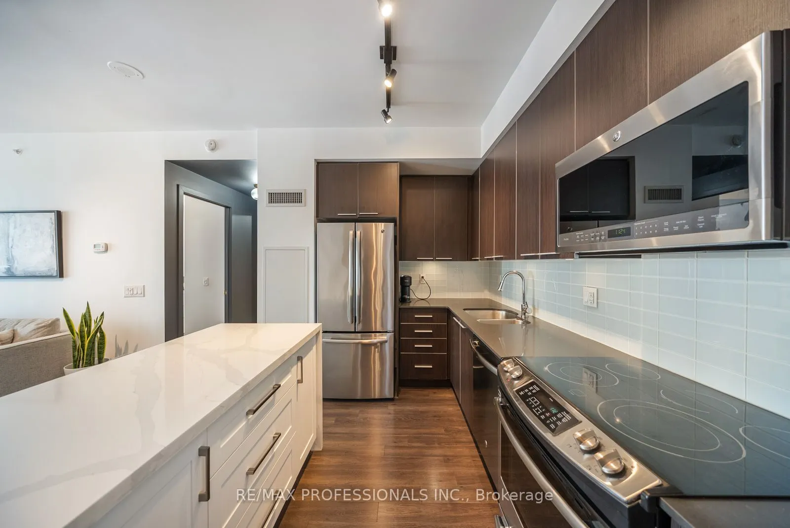 10 Park Lawn Road #1705