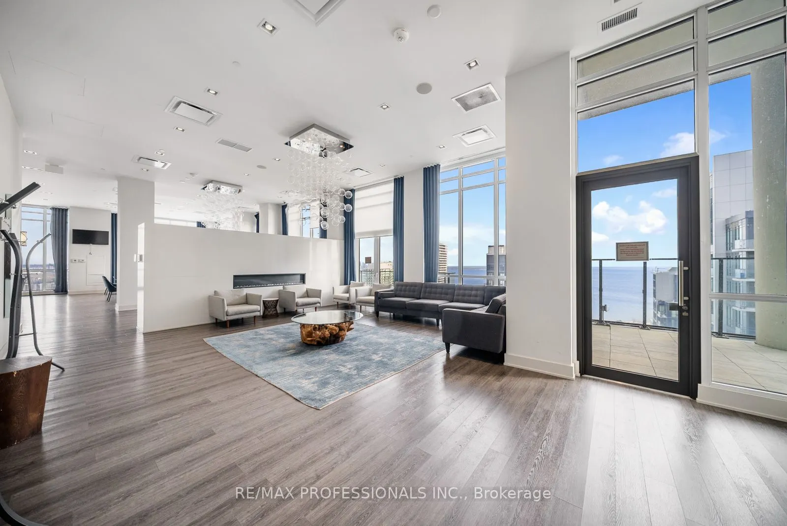 10 Park Lawn Road #1705