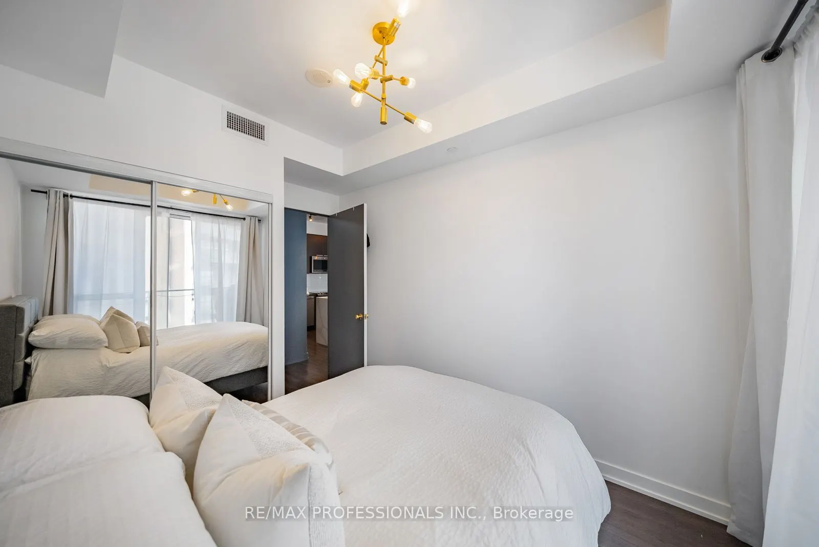 10 Park Lawn Road #1705