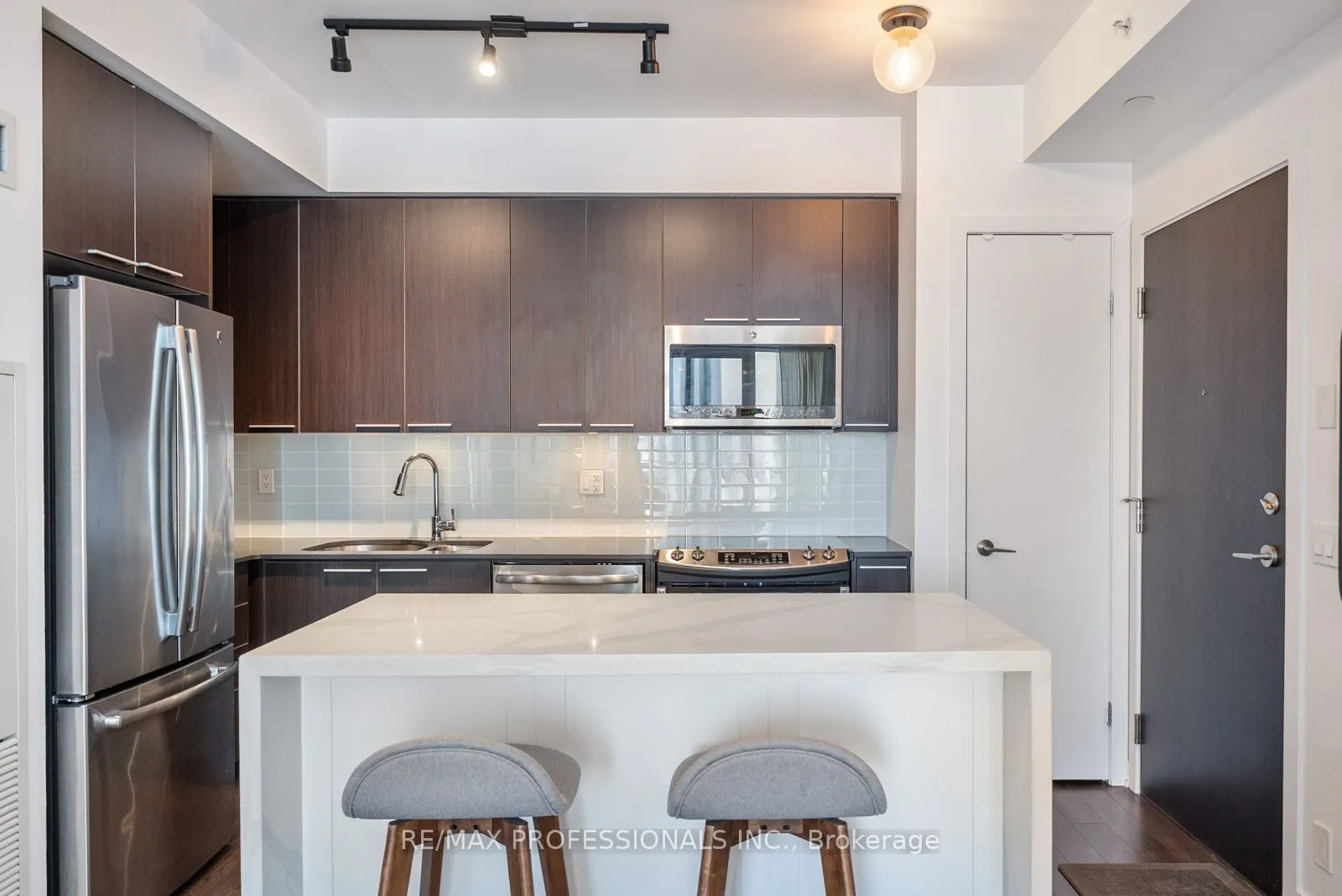 10 Park Lawn Road #1705