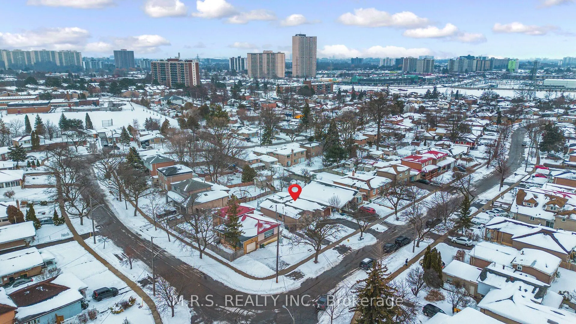 61 Bloomington Crescent