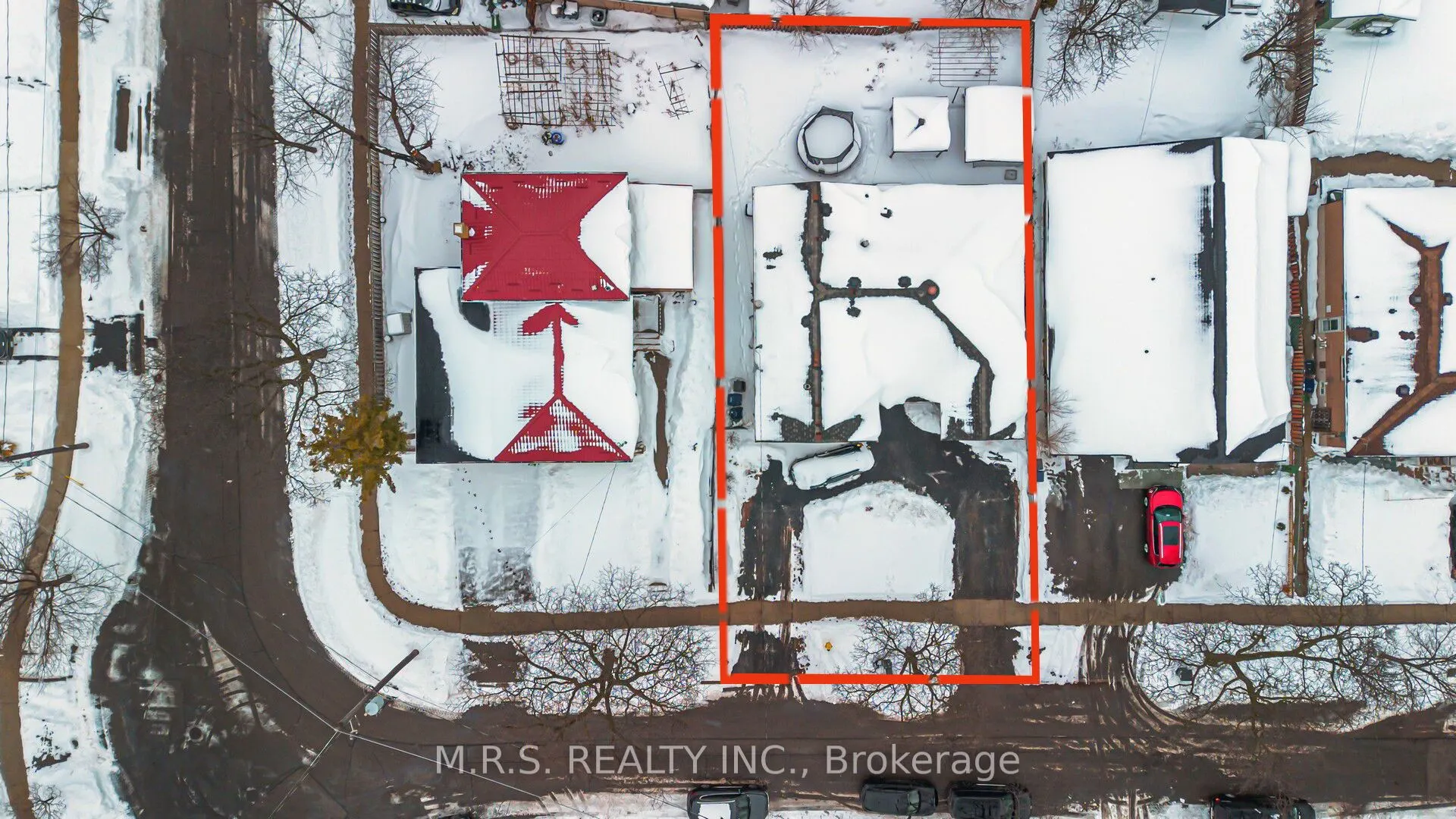 61 Bloomington Crescent