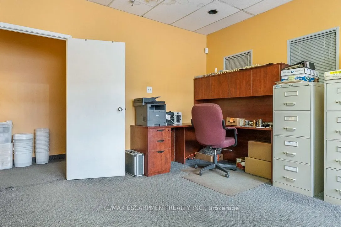 2430 Lucknow Drive #11