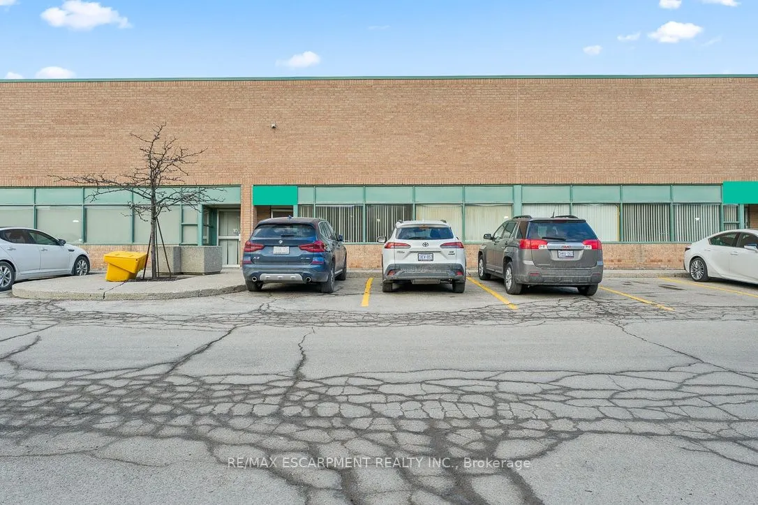 2430 Lucknow Drive #11