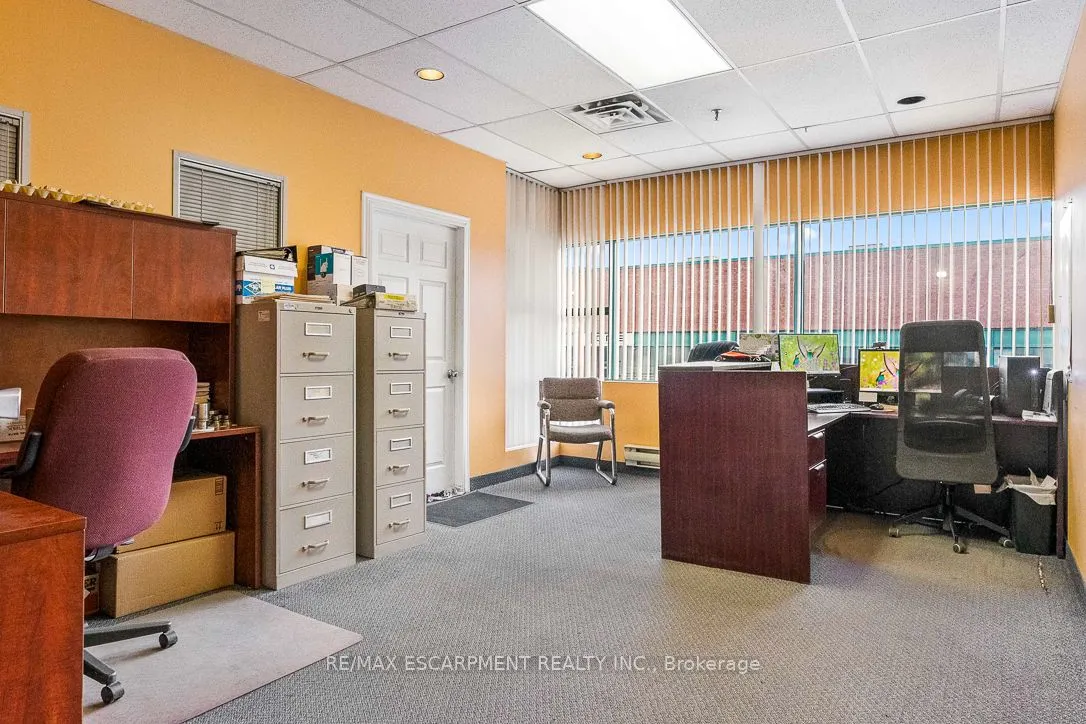 2430 Lucknow Drive #11