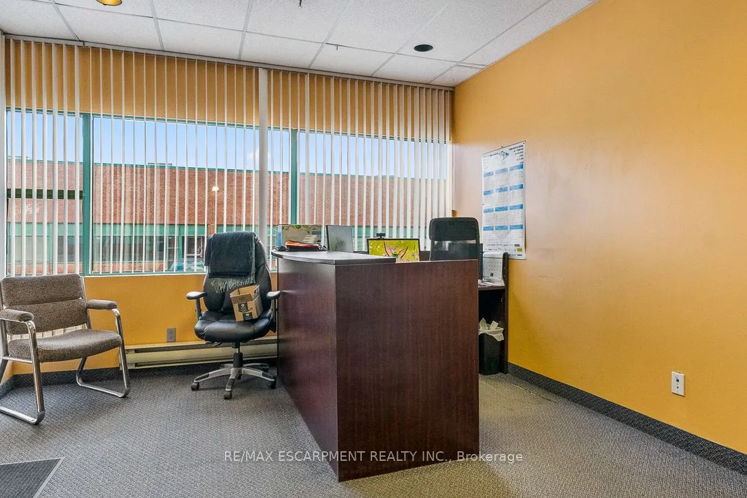 2430 Lucknow Drive #11