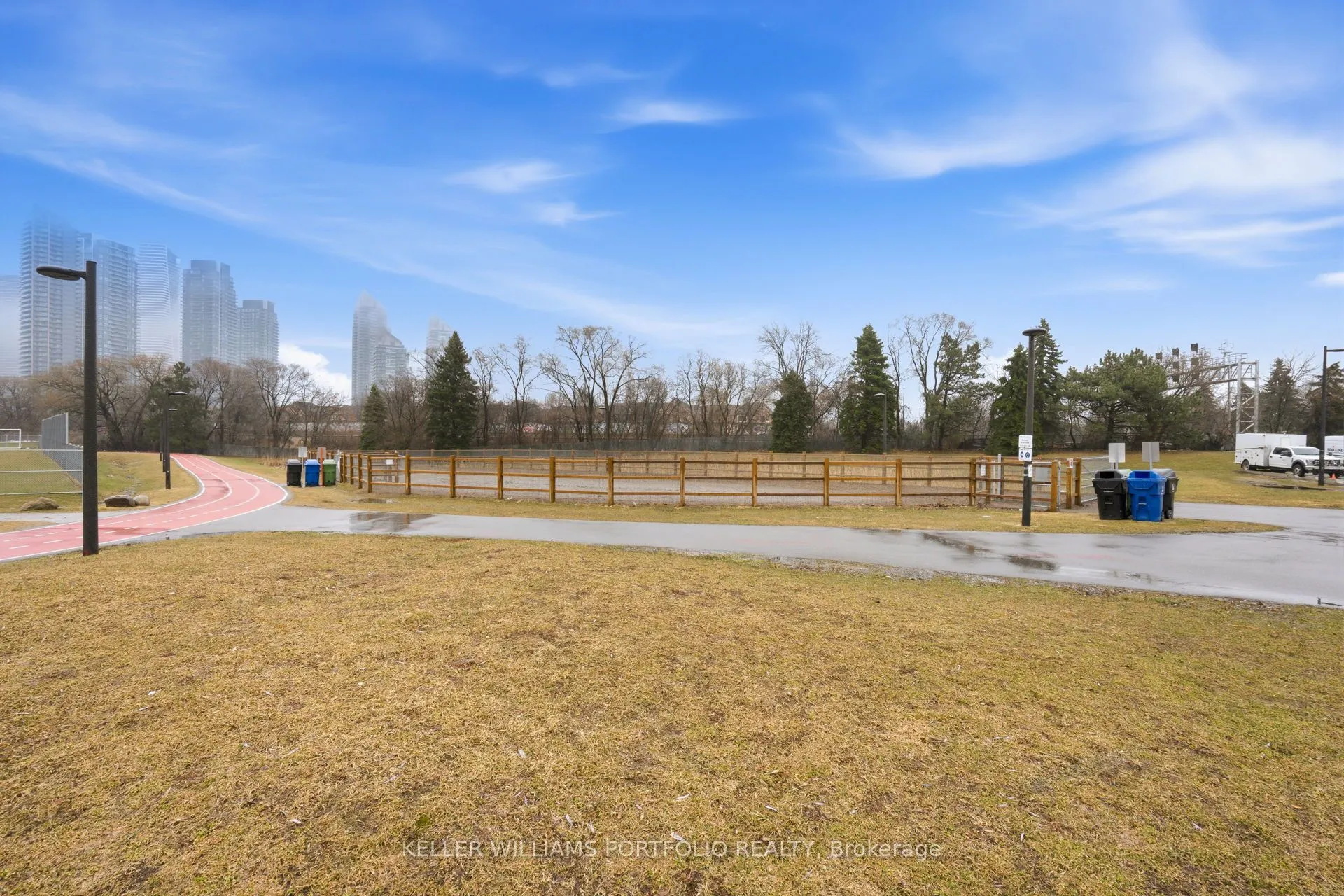 190 Manitoba Street #802