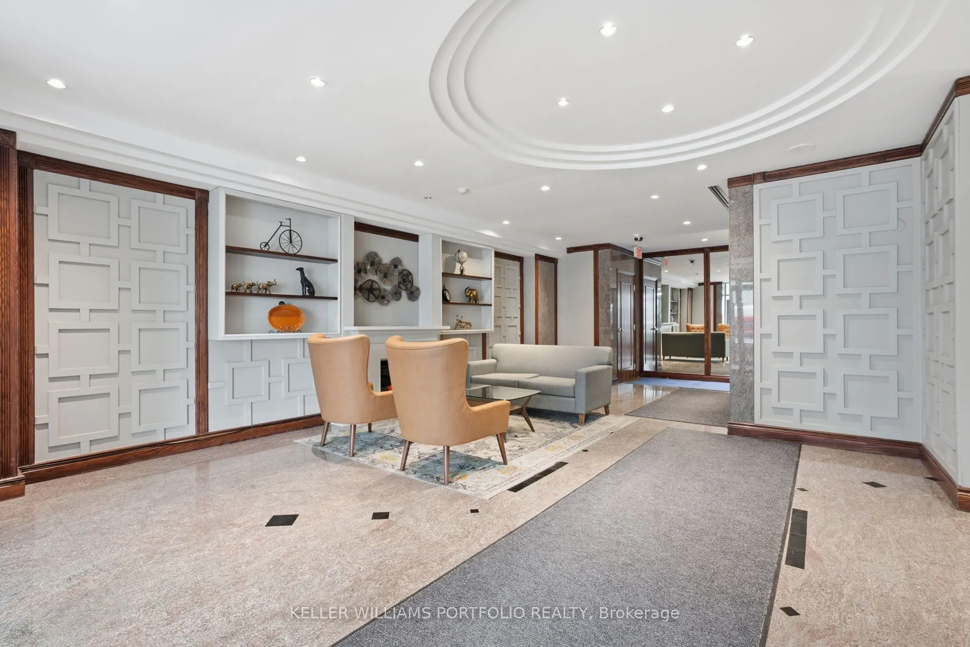 190 Manitoba Street #802