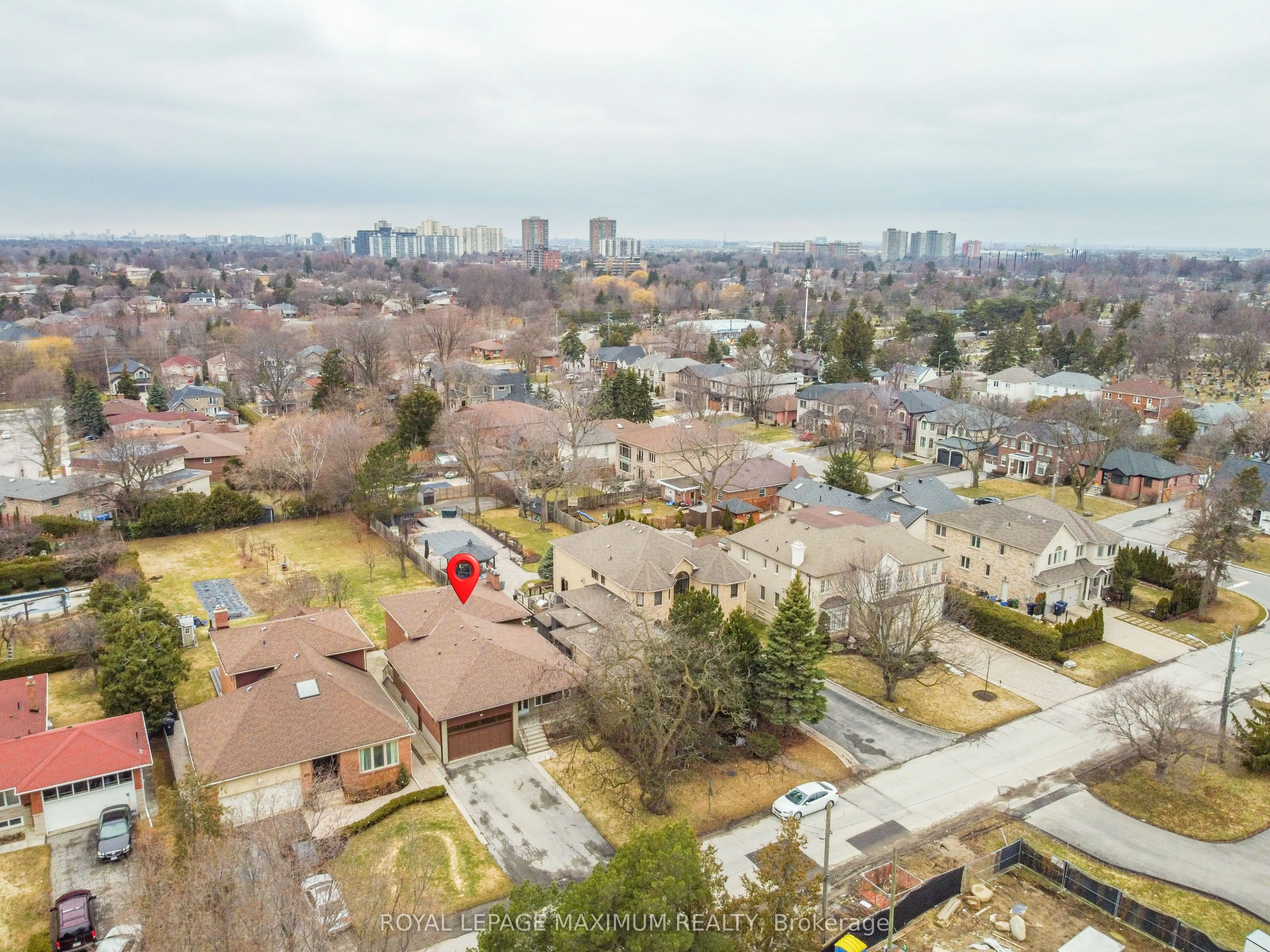 78 Roxaline Street