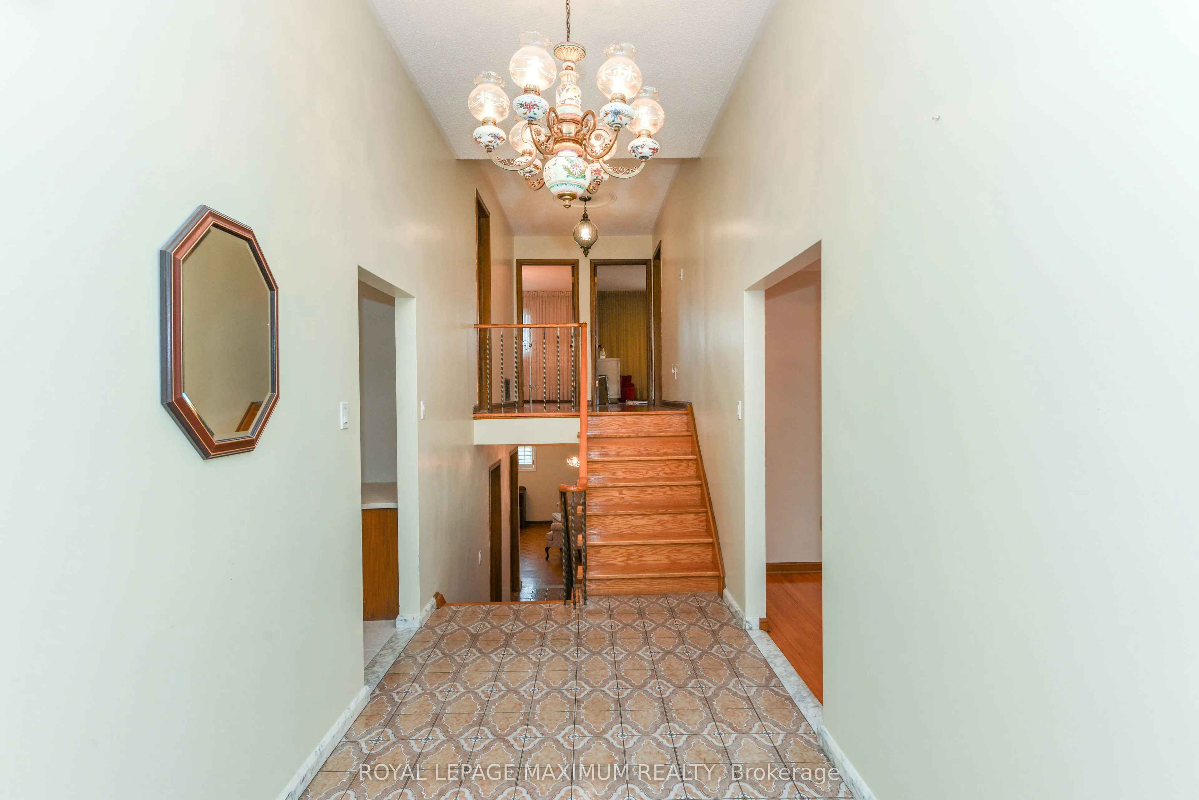 78 Roxaline Street
