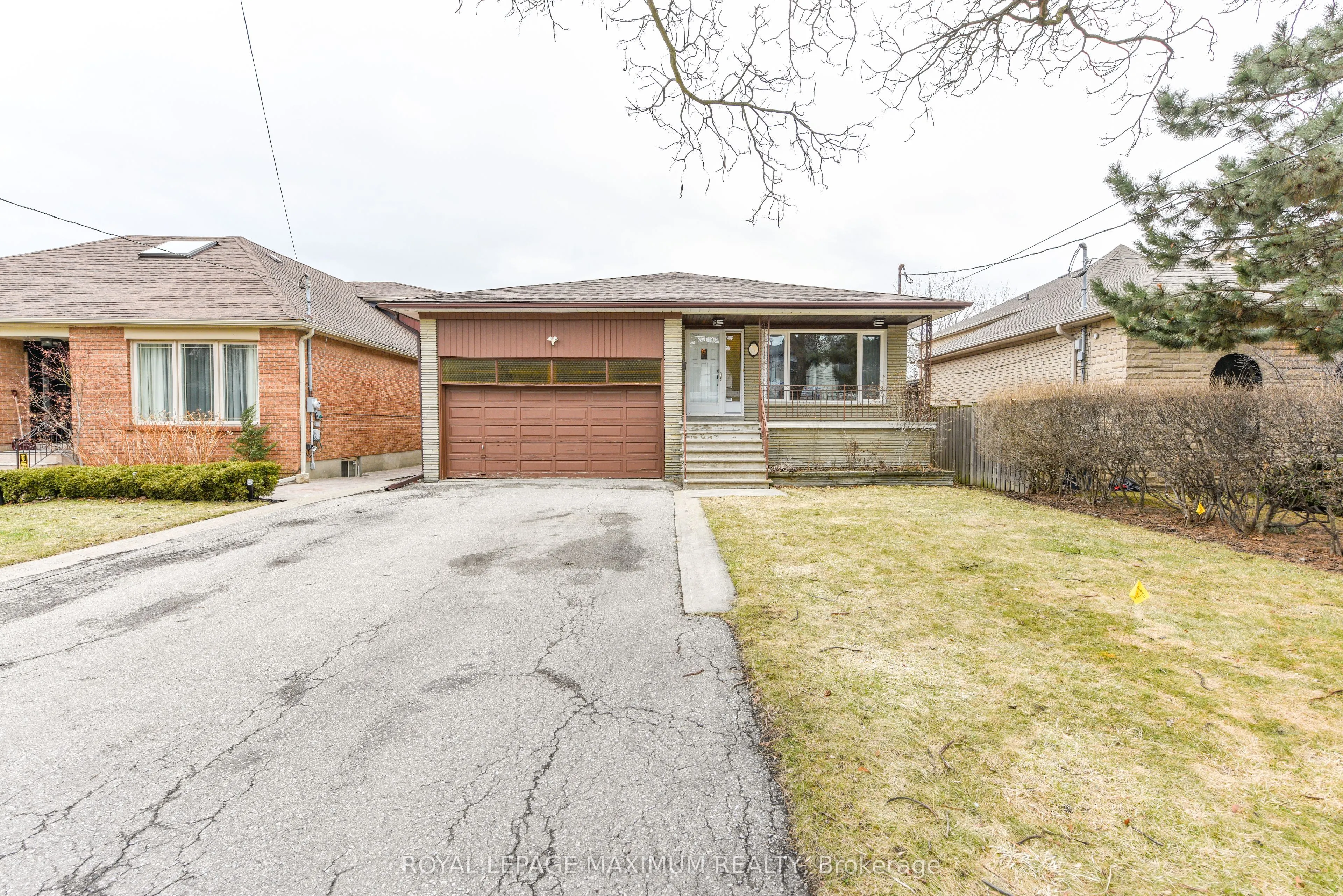 78 Roxaline Street