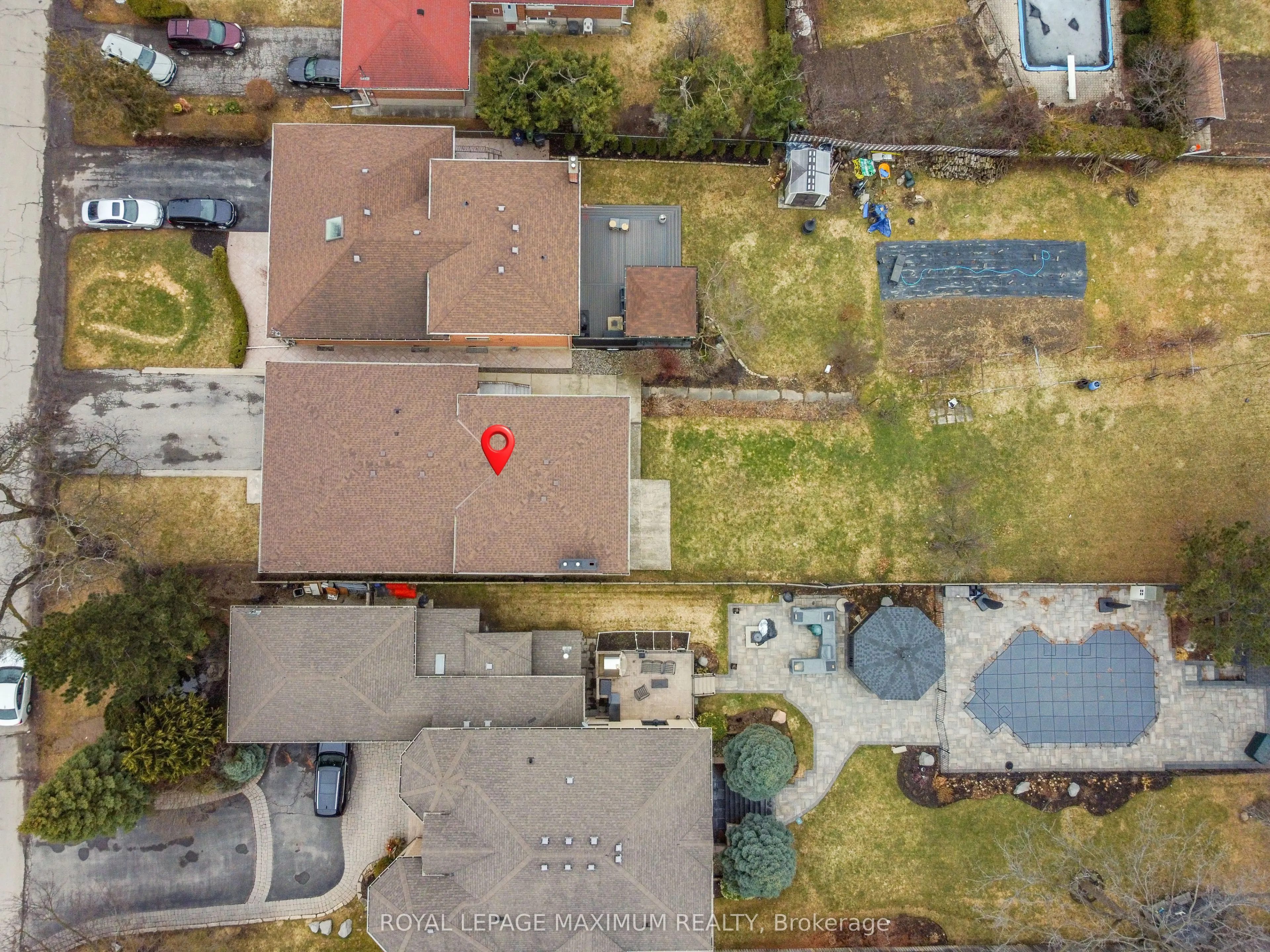 78 Roxaline Street