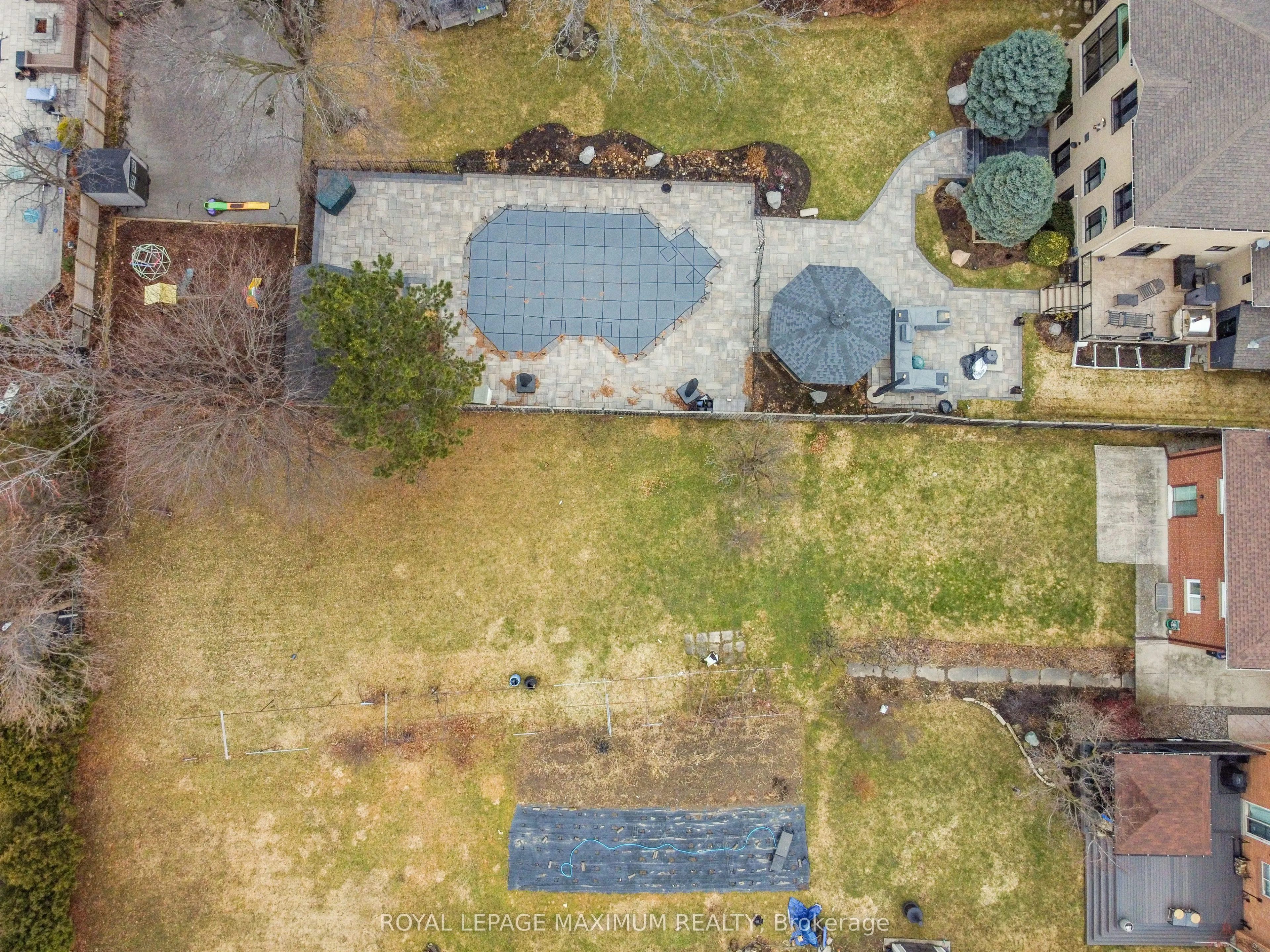 78 Roxaline Street
