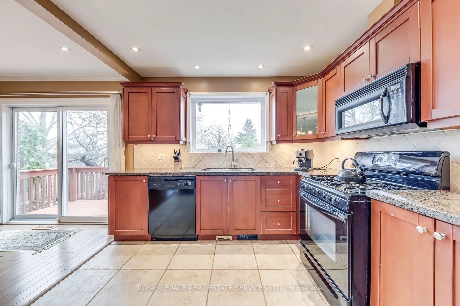 1607 Ewald Road