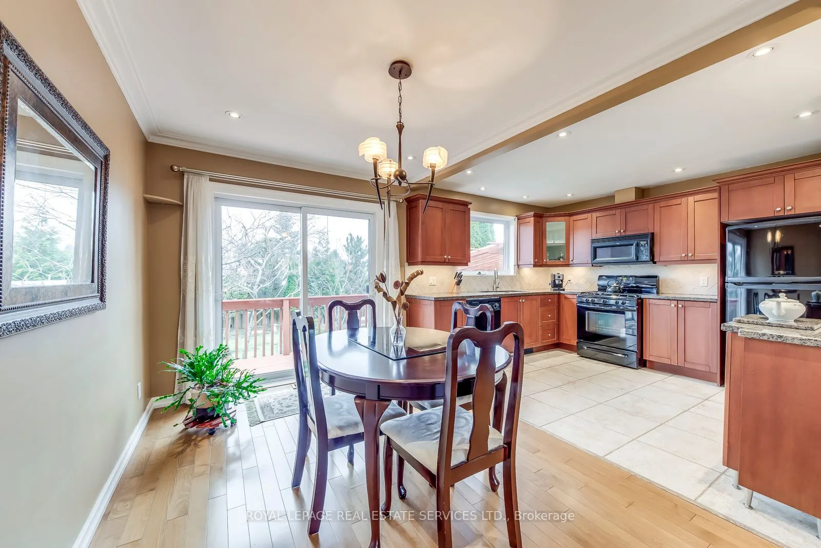 1607 Ewald Road