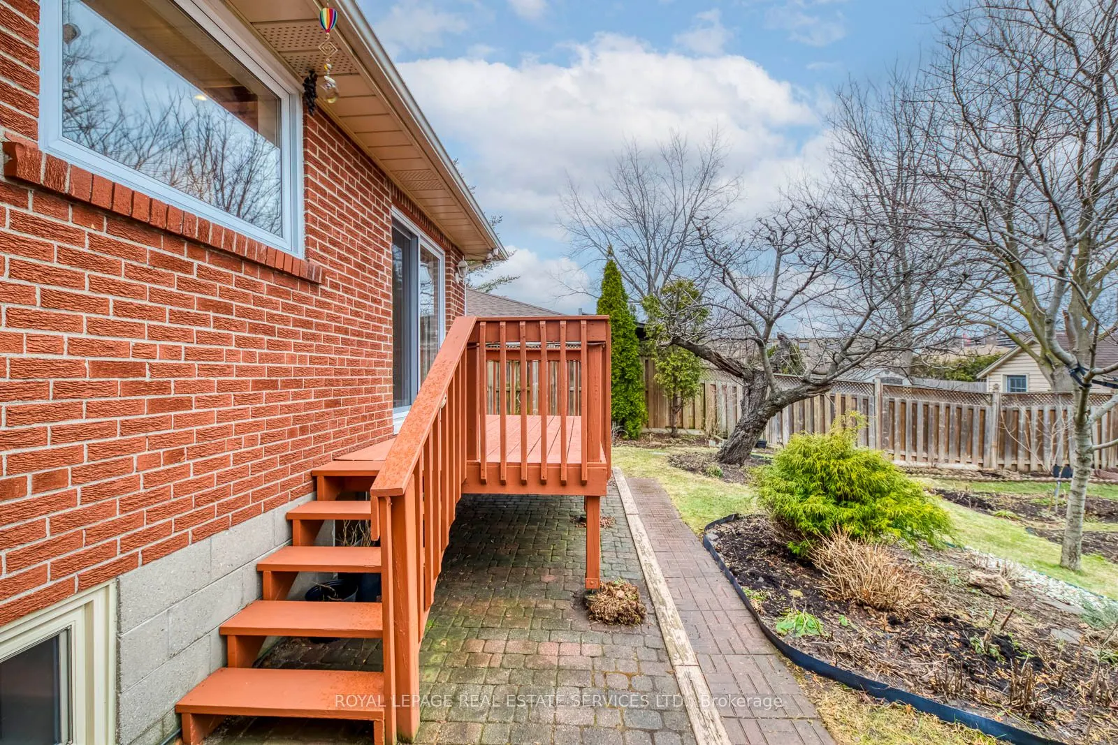 1607 Ewald Road