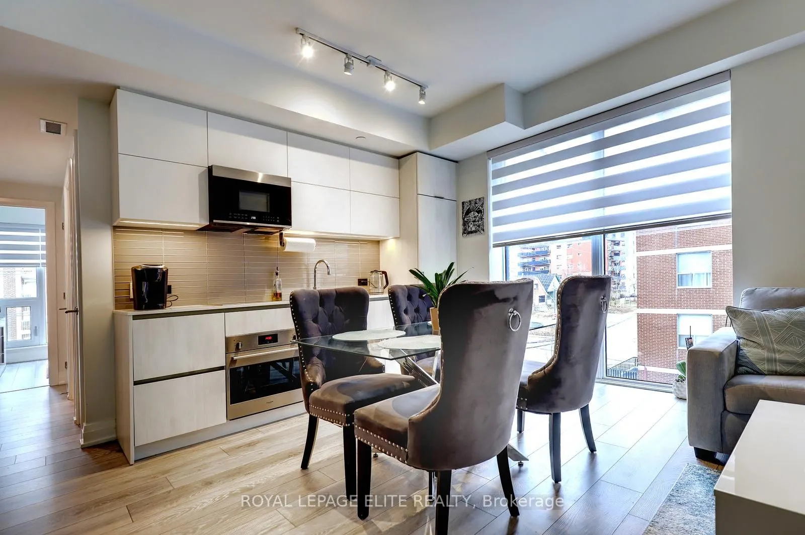 21 Park Street E #318