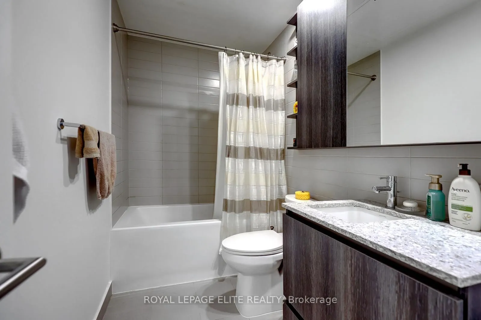 21 Park Street E #318