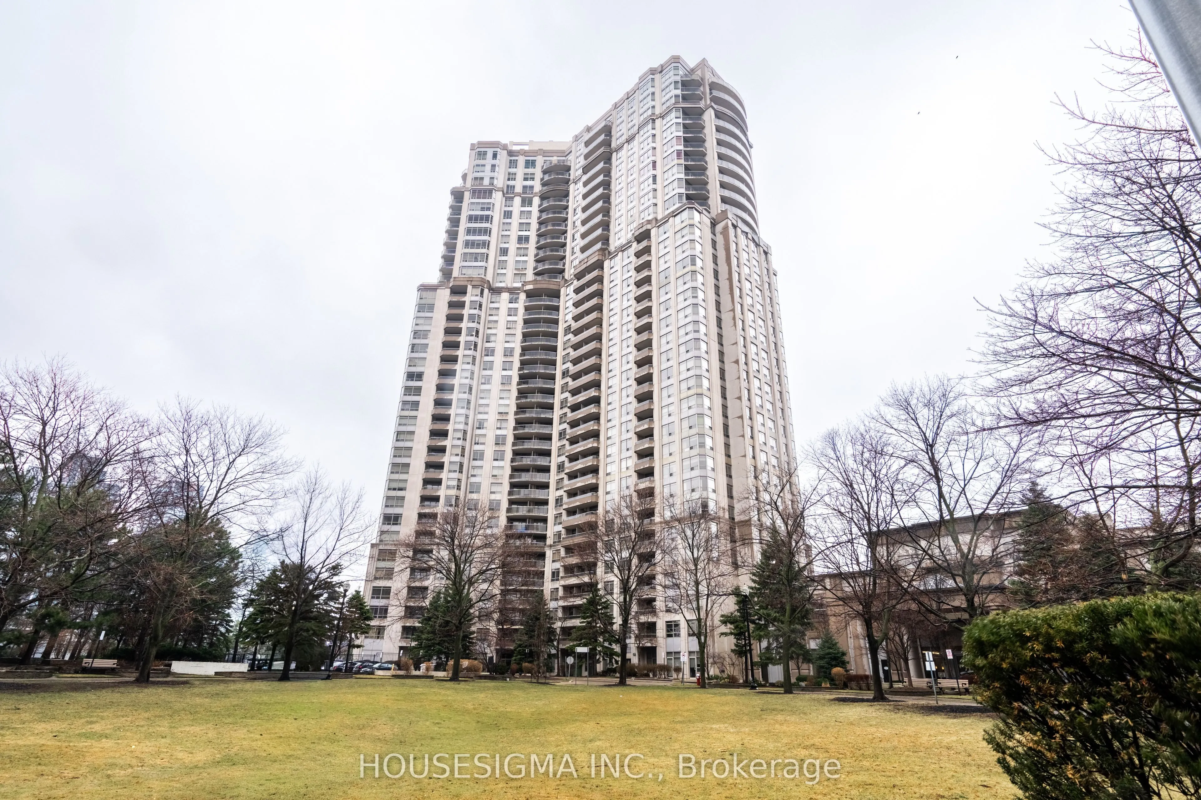 35 Kingsbridge Garden Circle #513