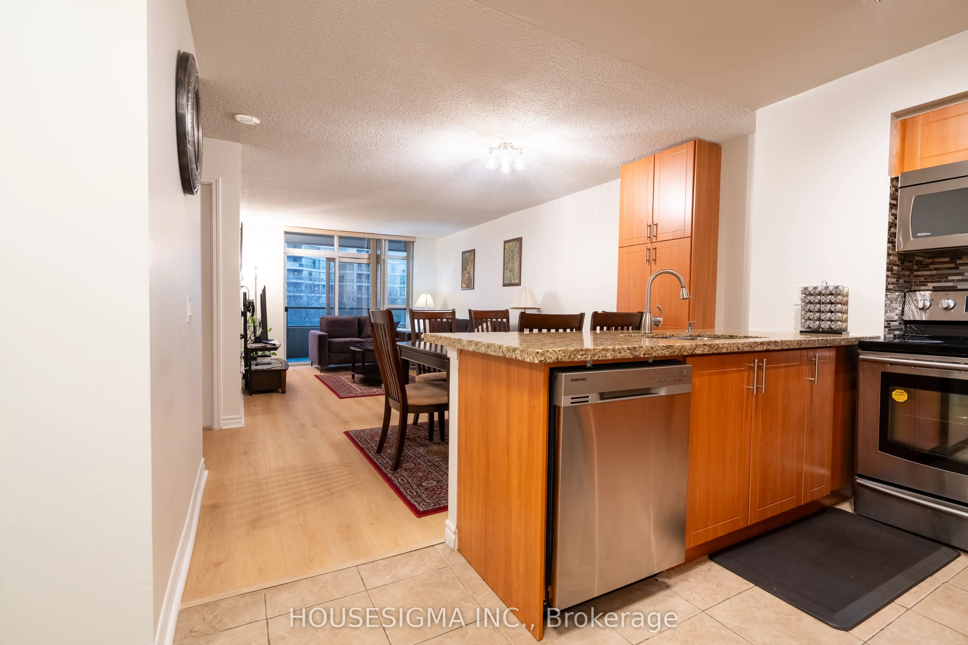 35 Kingsbridge Garden Circle #513