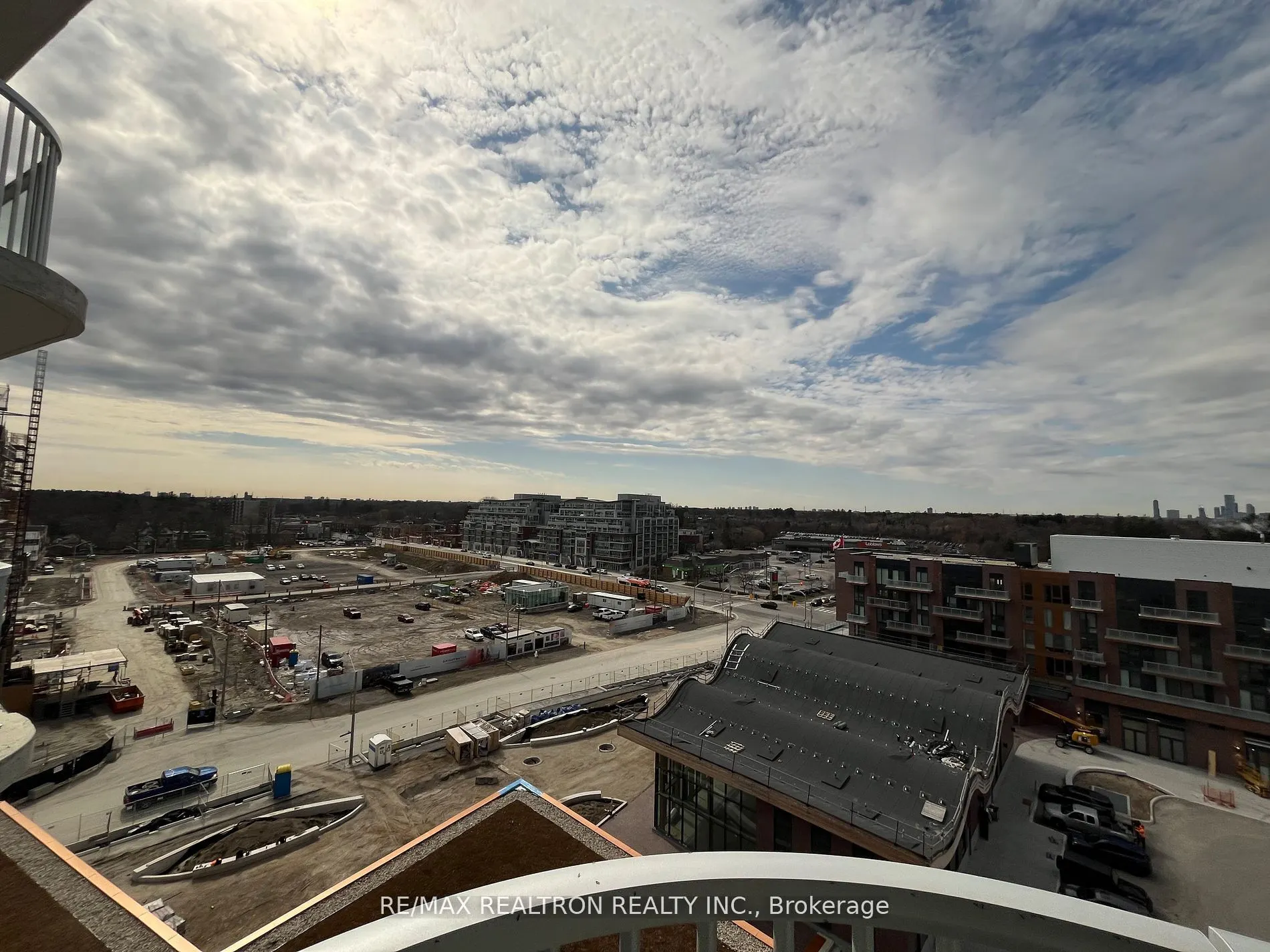 220 Missinnihe Way #817