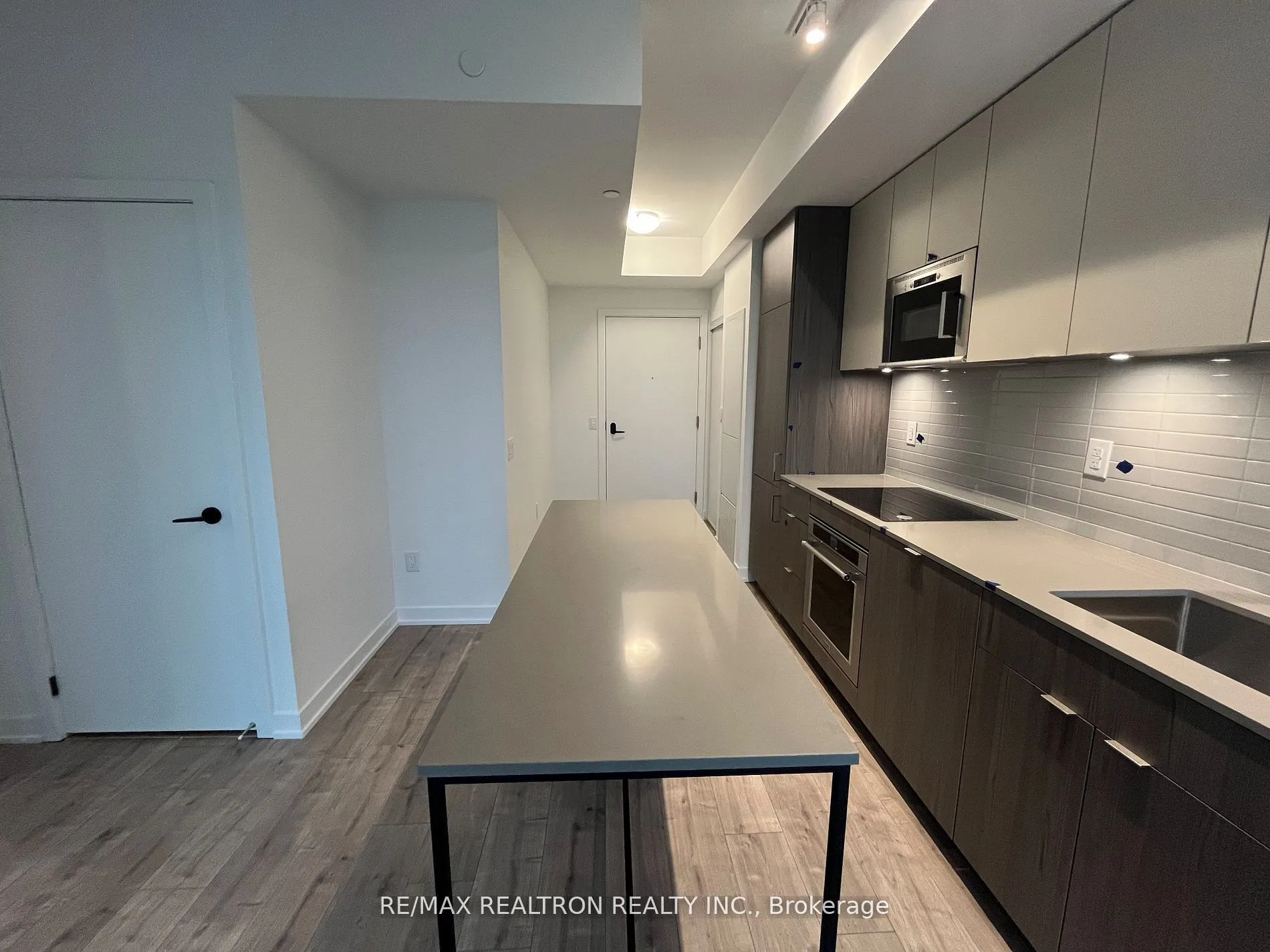 220 Missinnihe Way #817