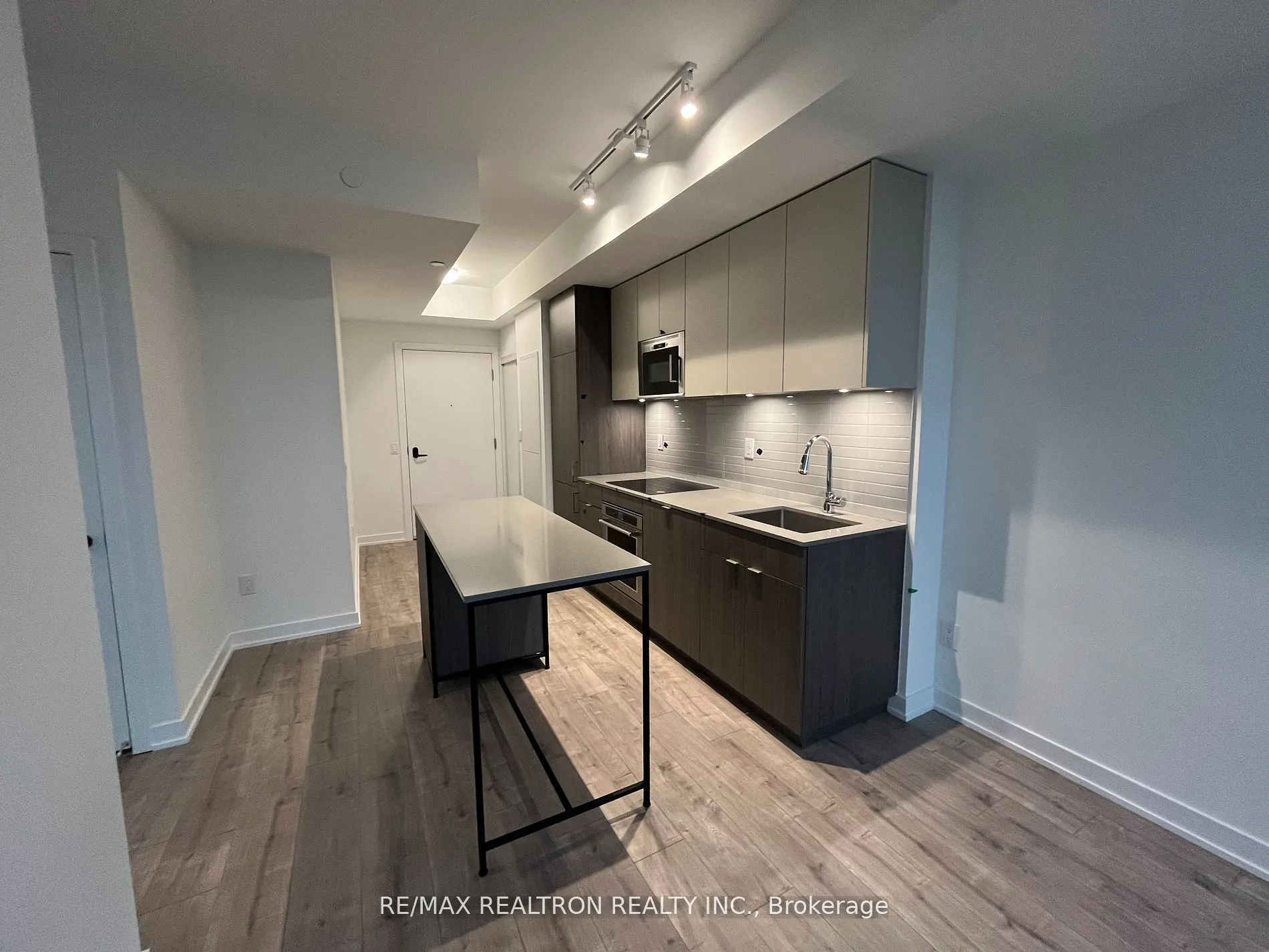 220 Missinnihe Way #817