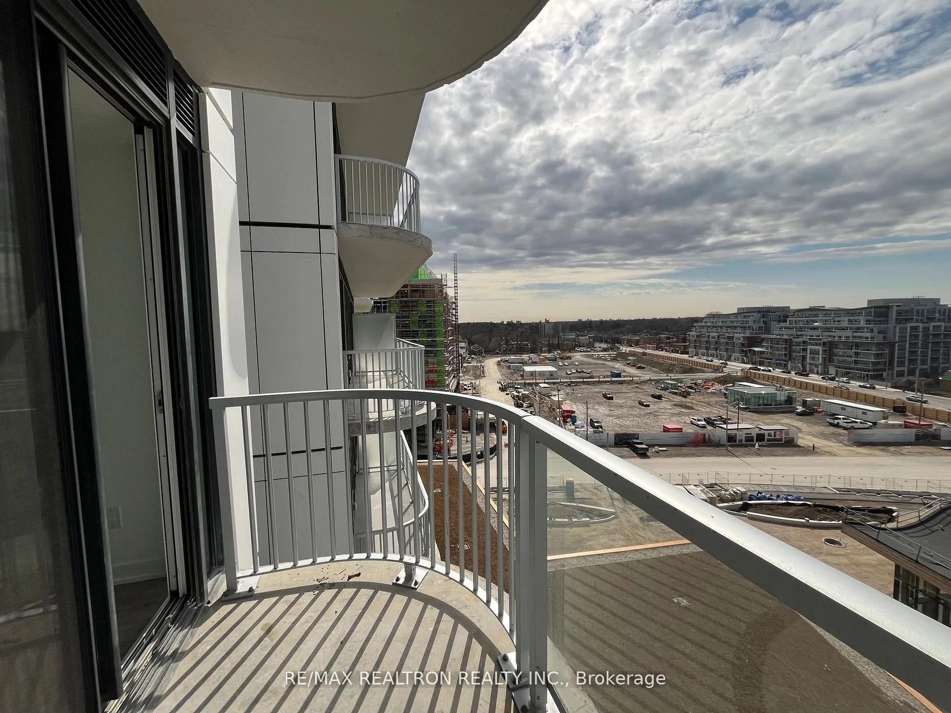 220 Missinnihe Way #817