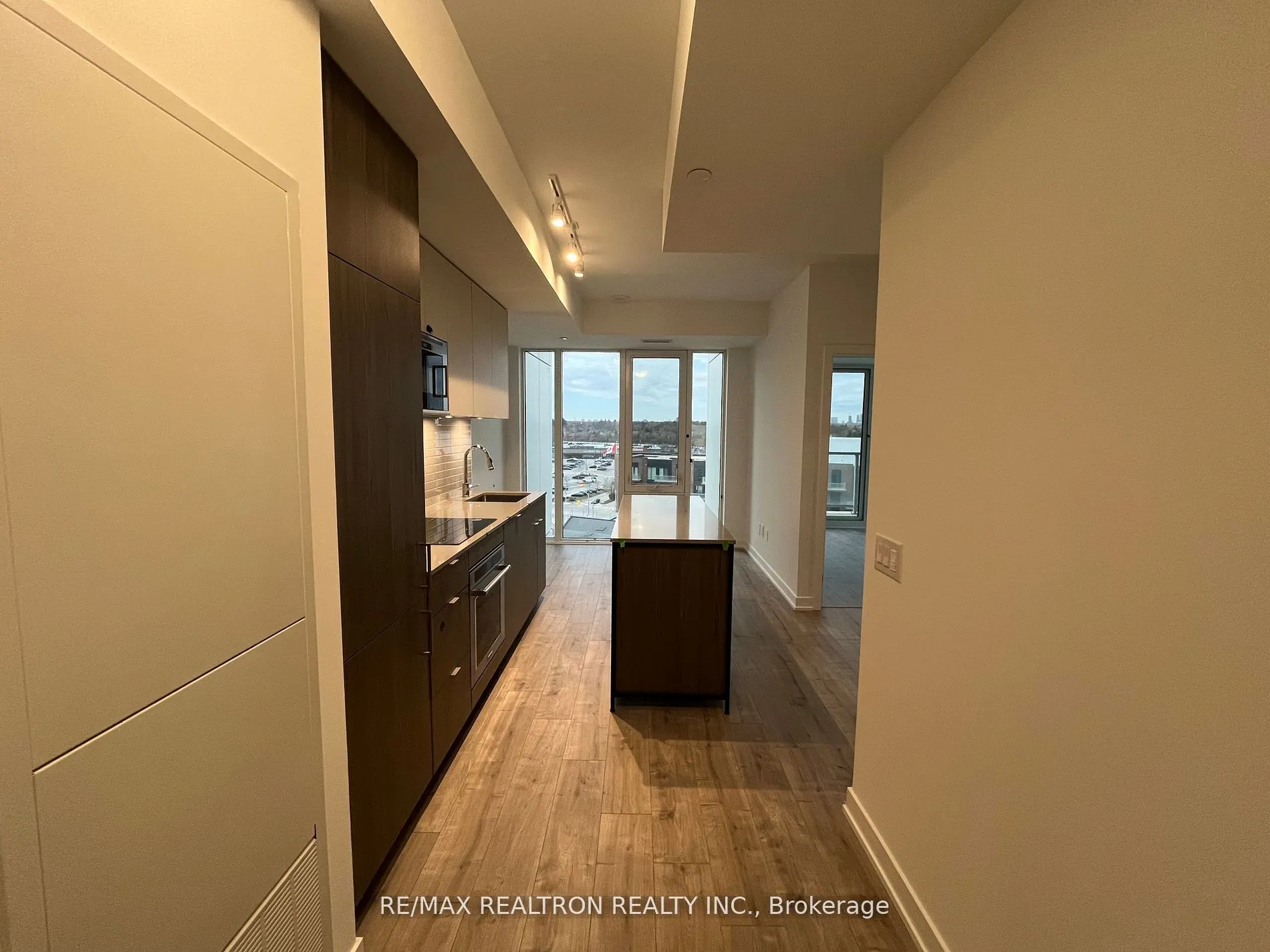 220 Missinnihe Way #817