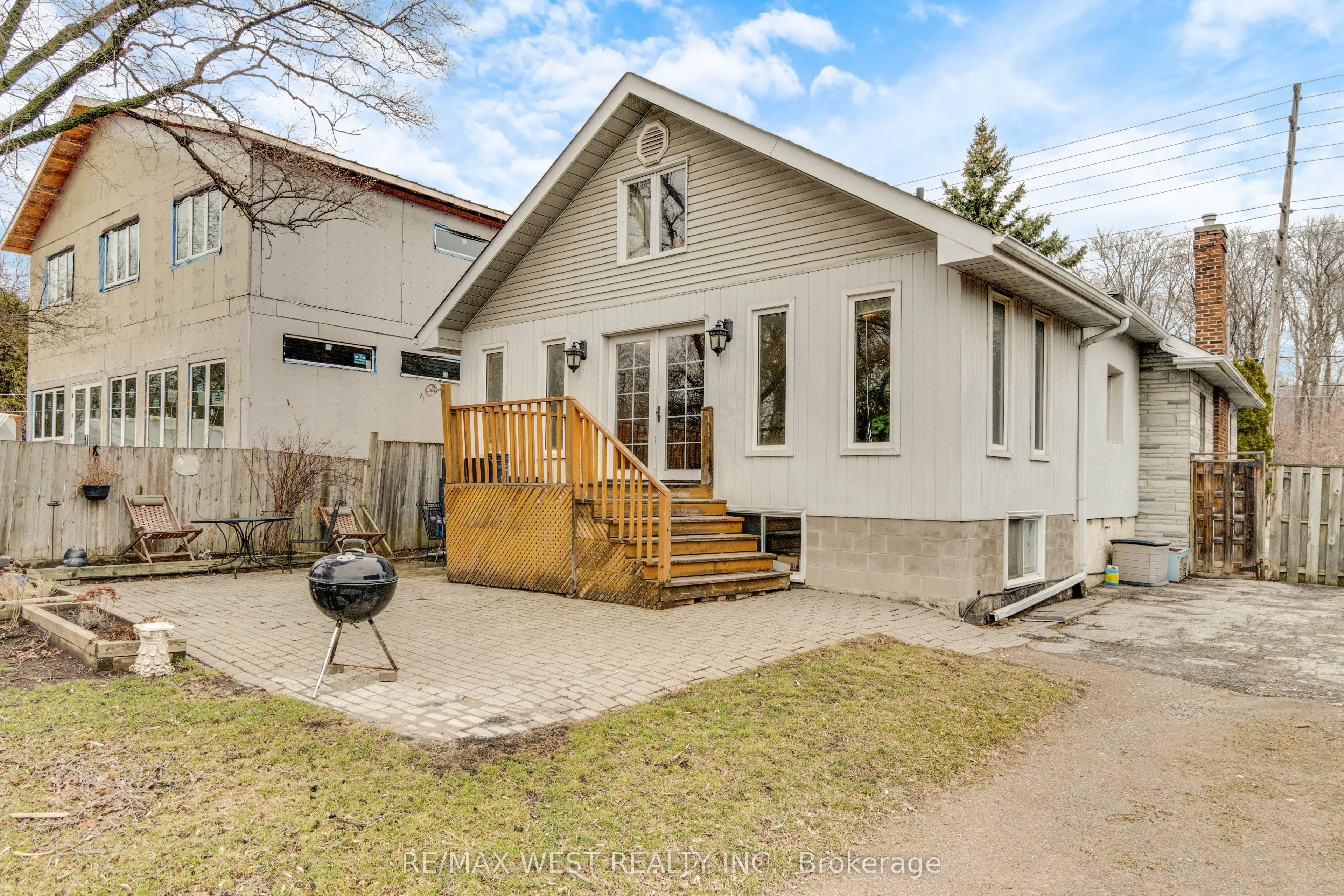 1518 Cawthra Road