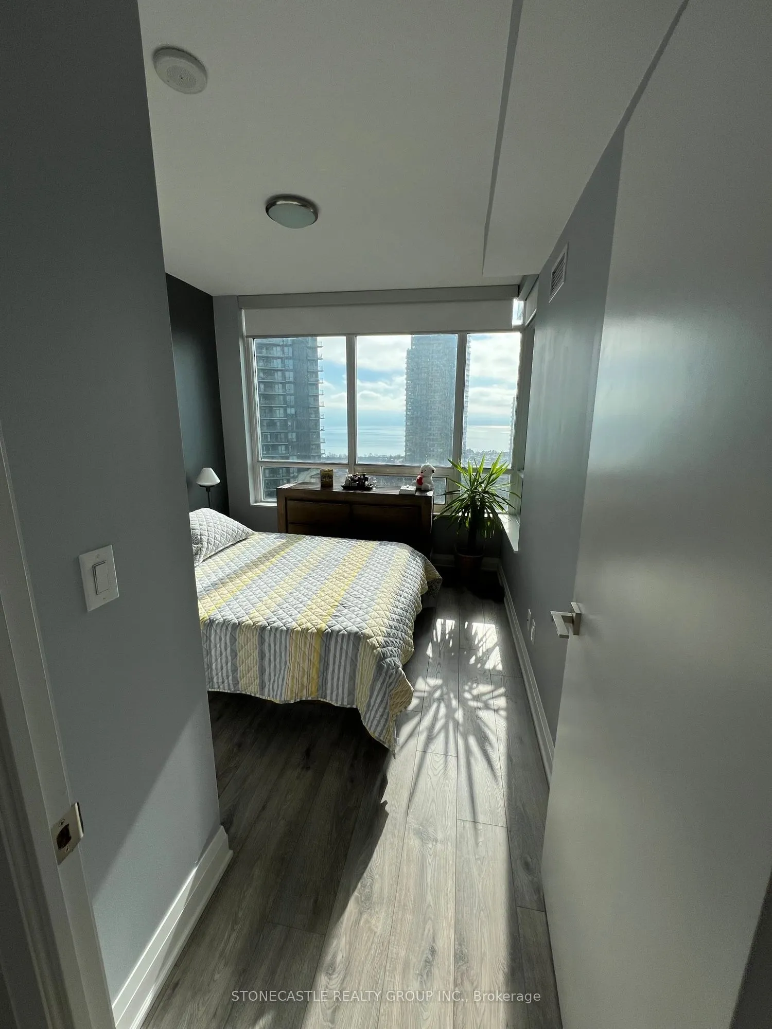 36 Park Lawn Road #2401