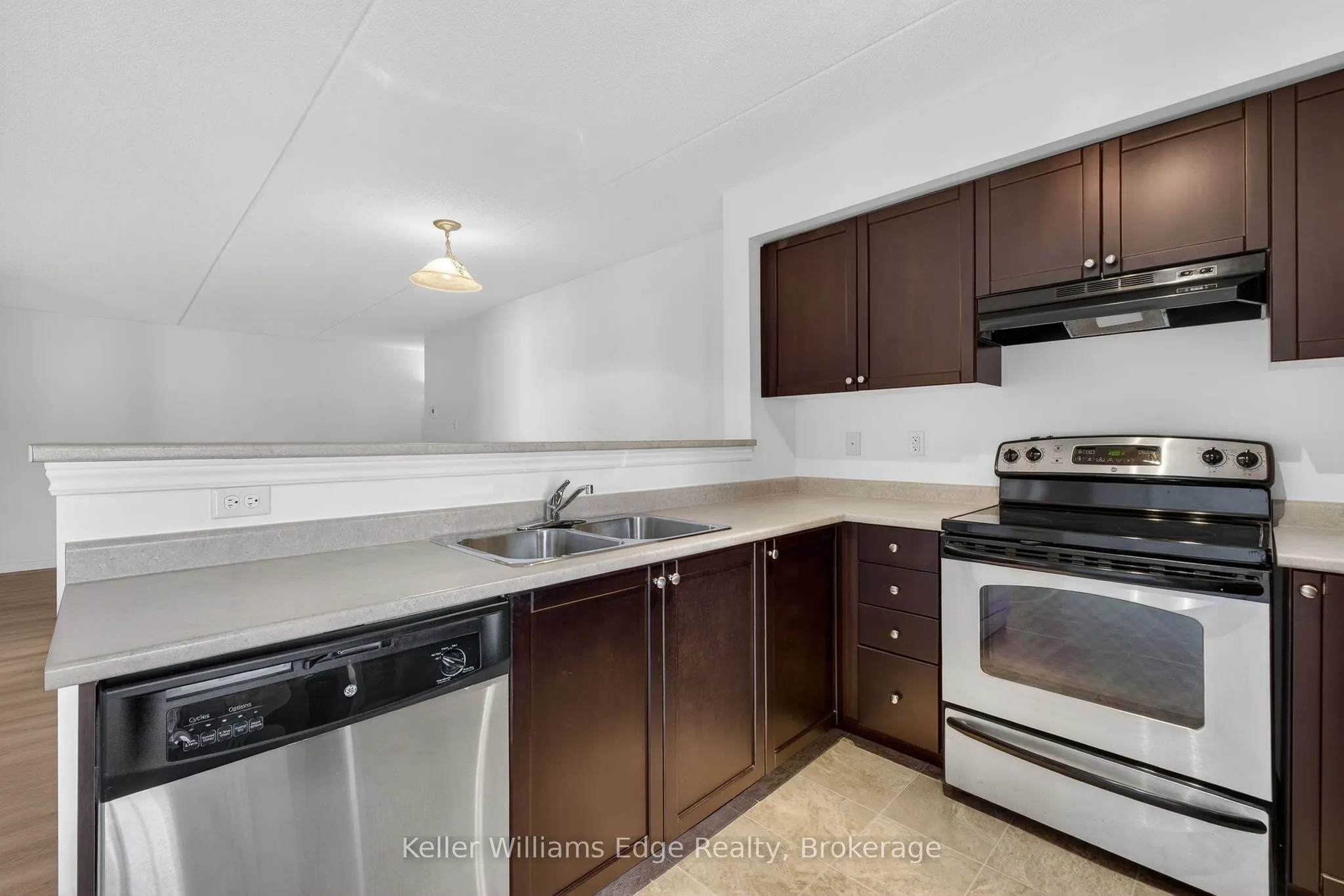 1350 Main Street E #301