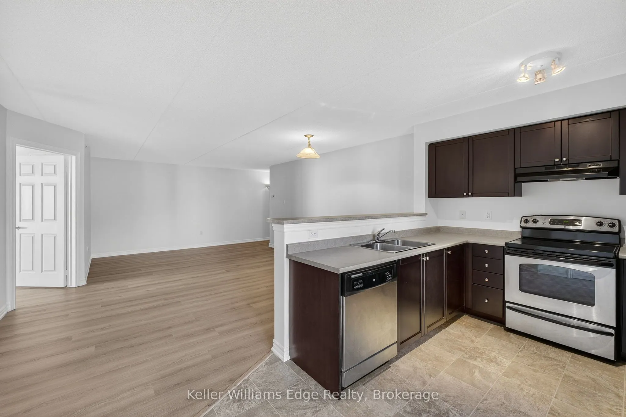 1350 Main Street E #301