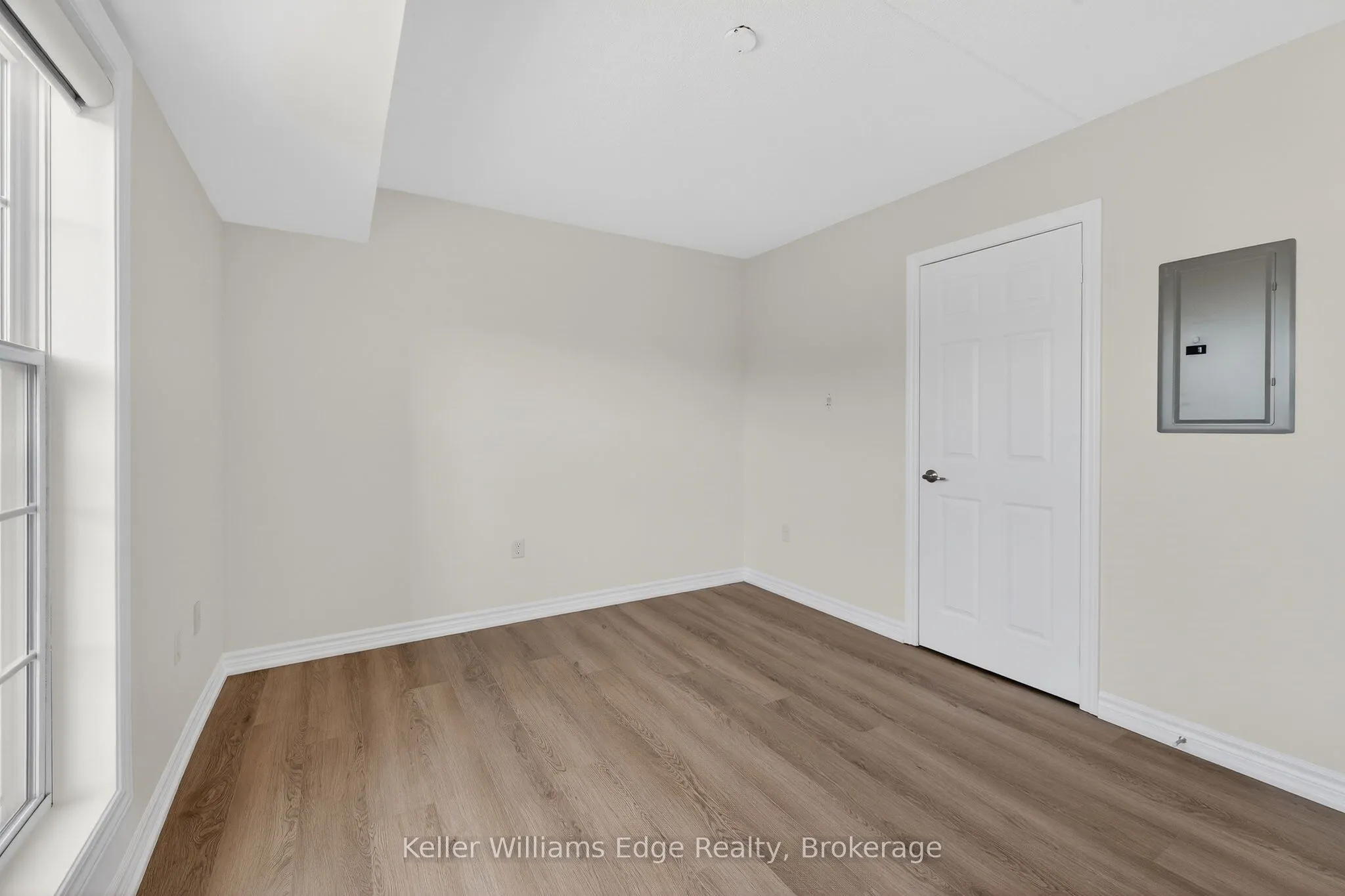 1350 Main Street E #301