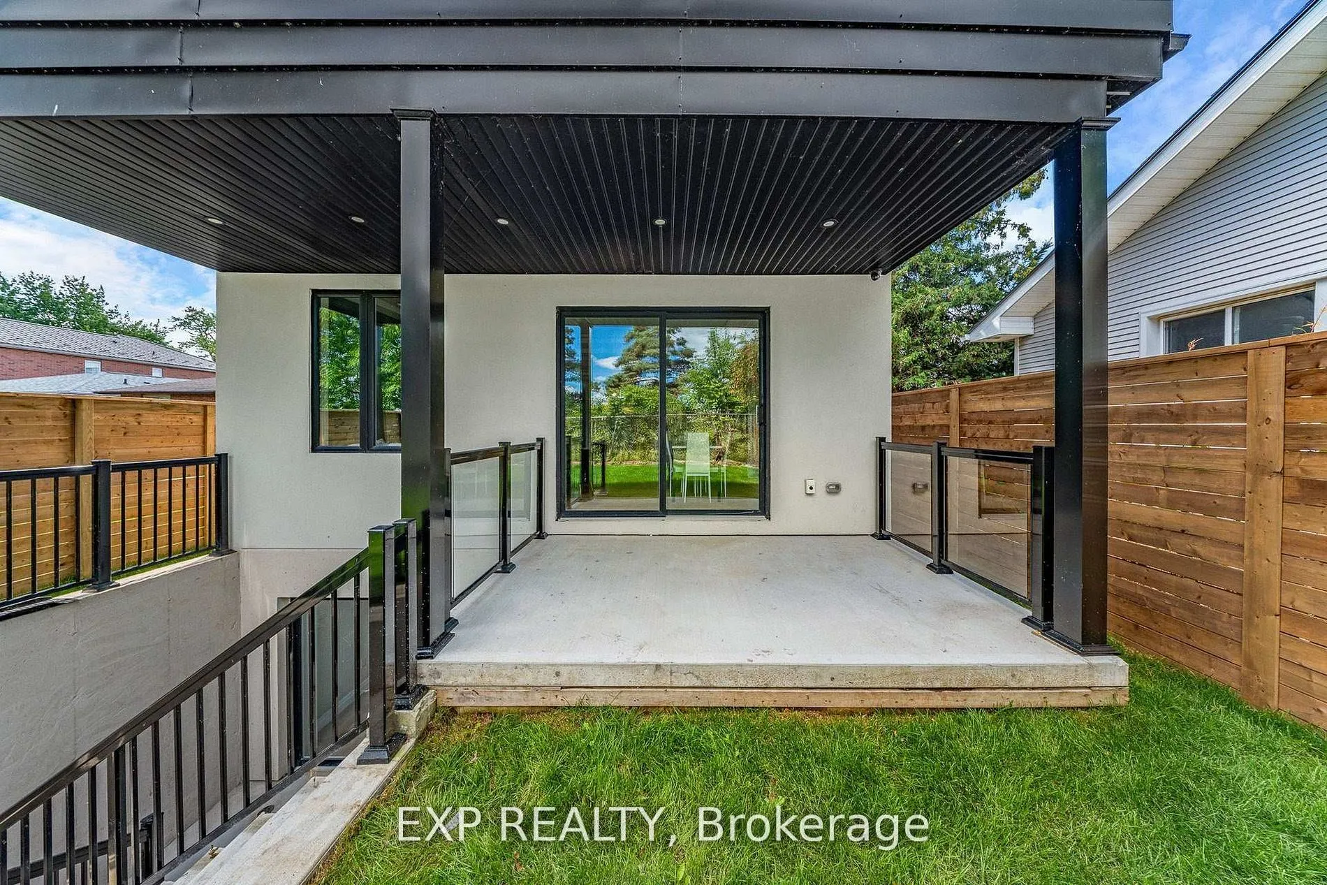768 Montbeck Crescent