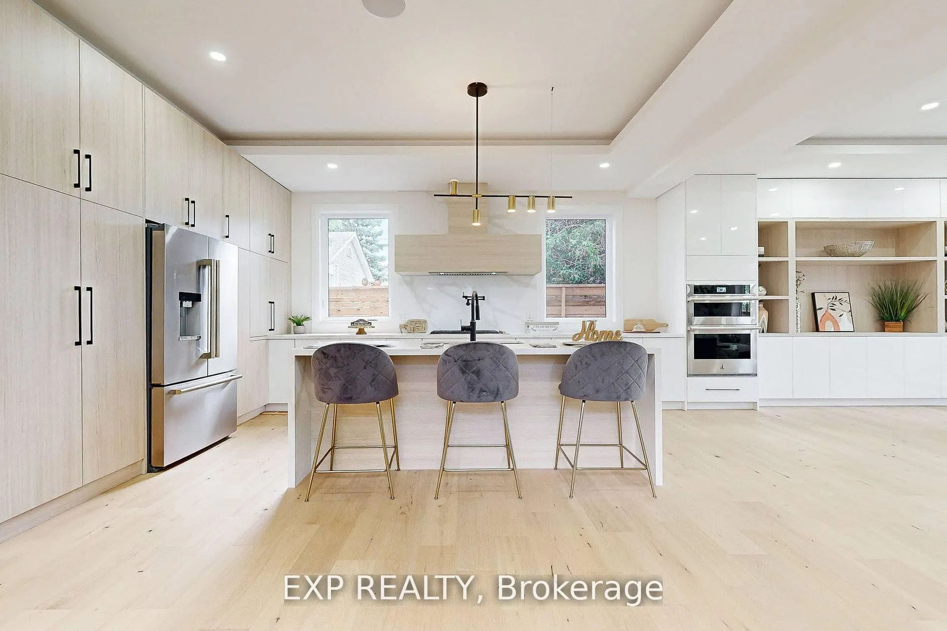 768 Montbeck Crescent