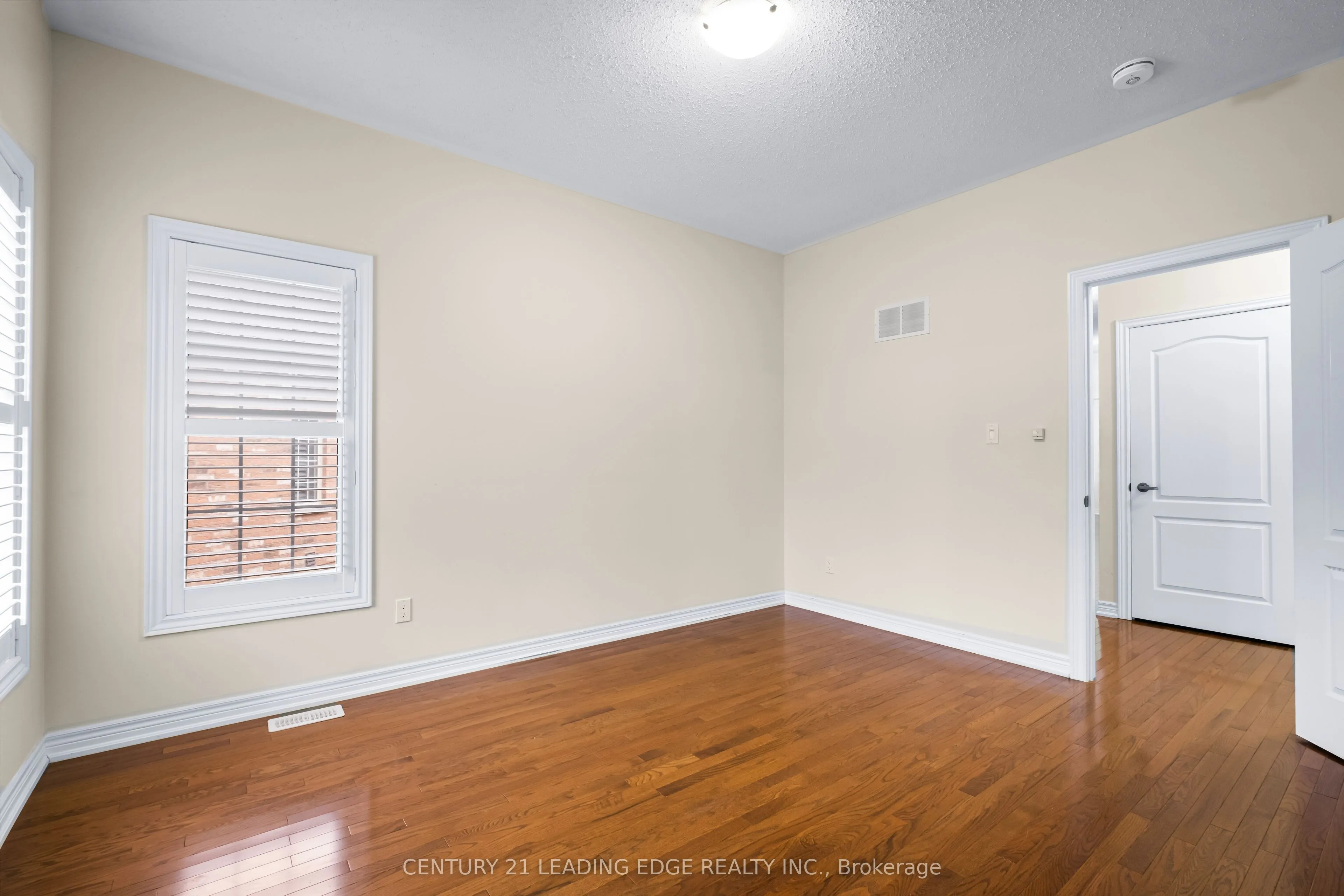 35 Lobelia Street #4