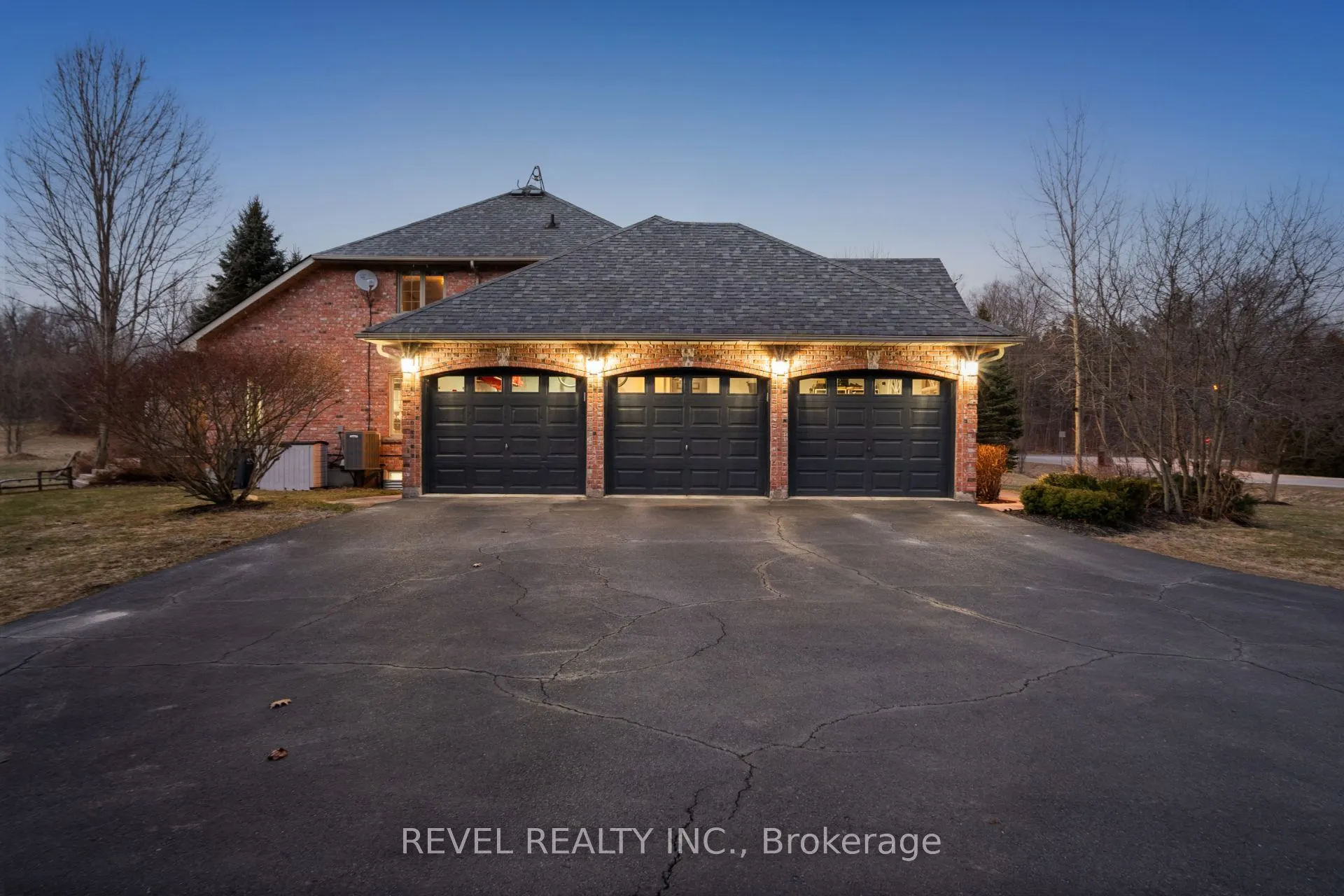 2255 Mohawk Trail