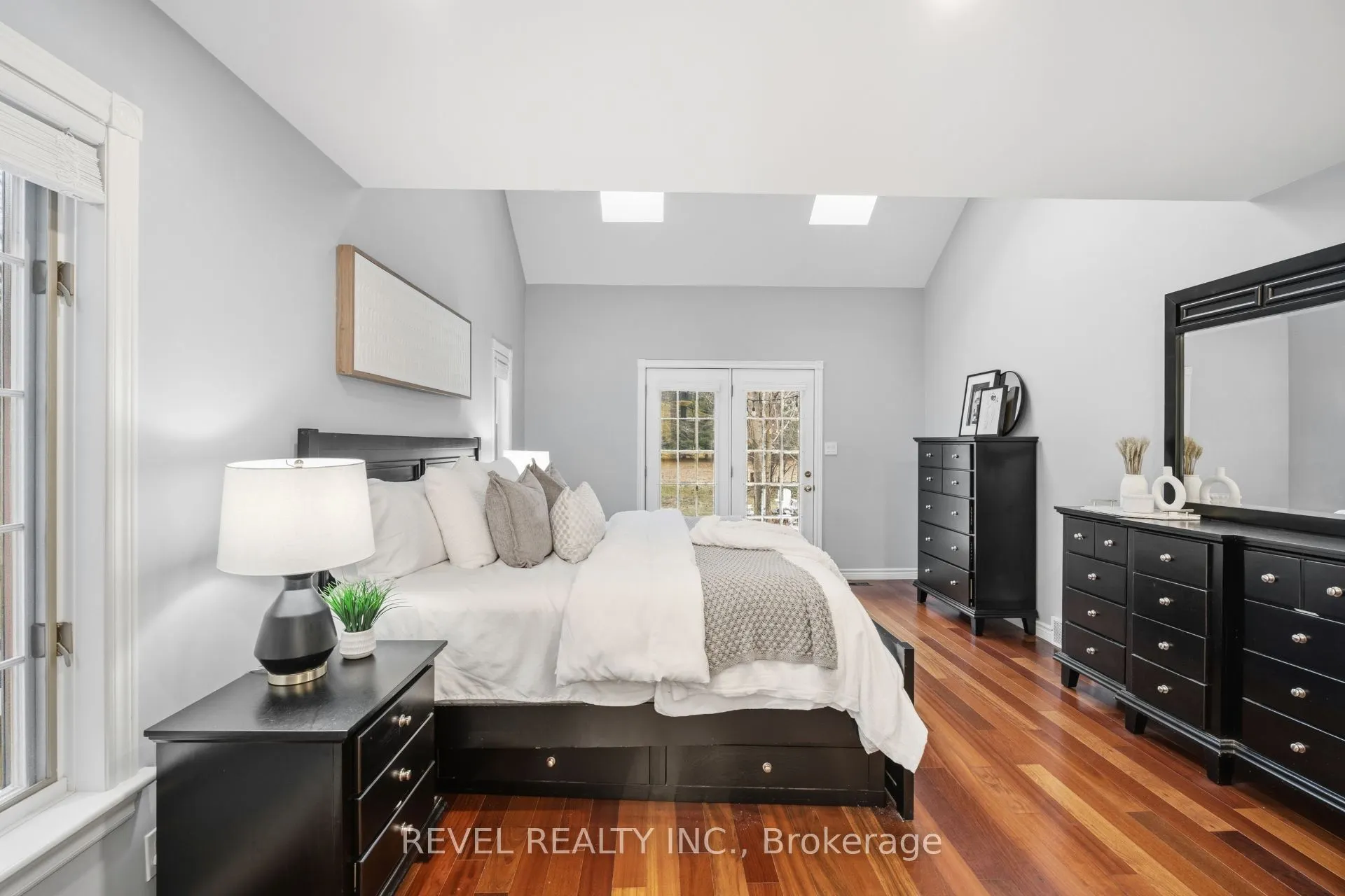 2255 Mohawk Trail