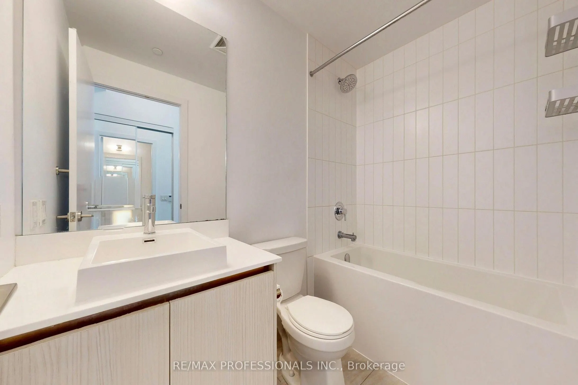 251 Manitoba Street #504