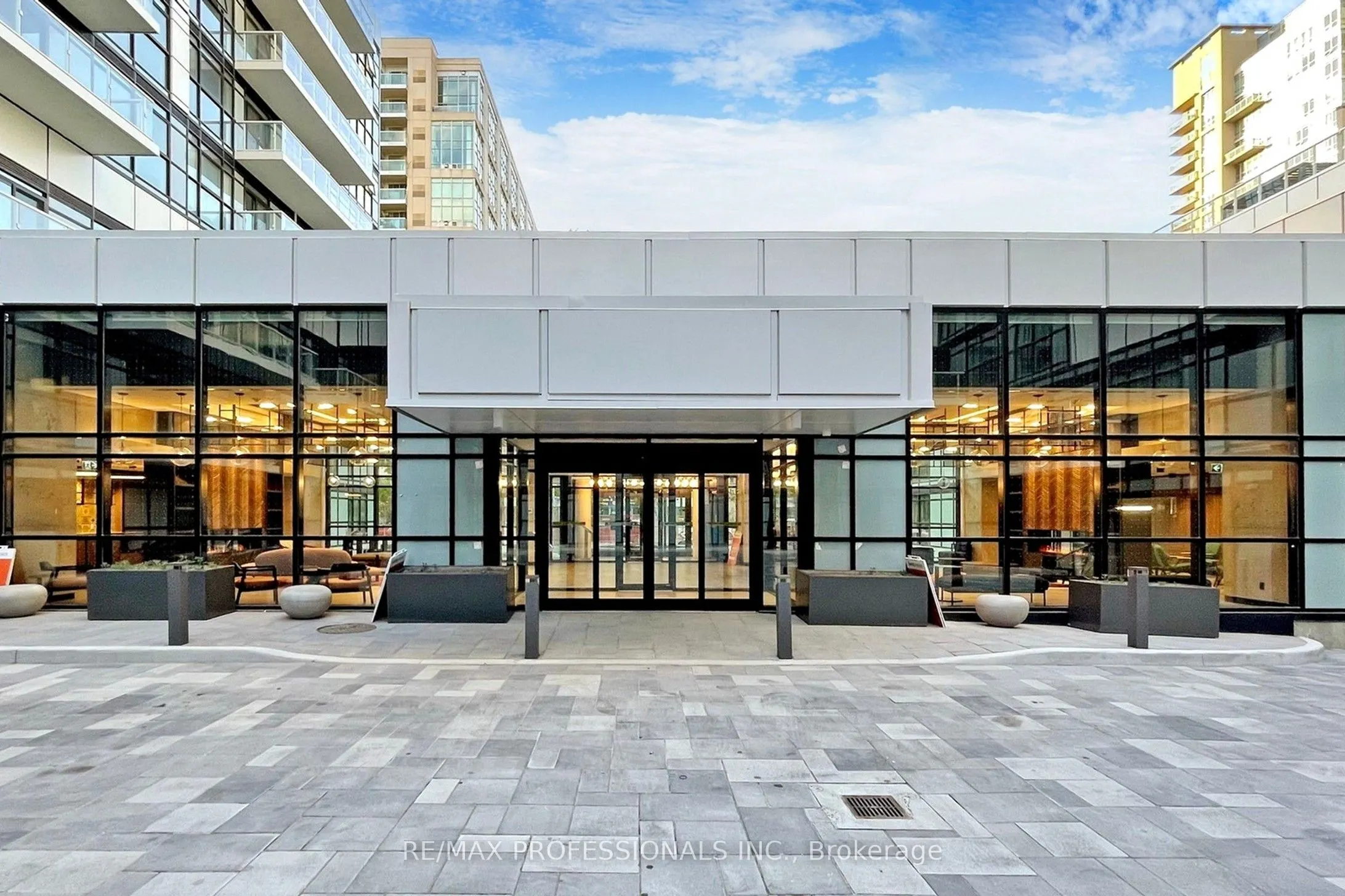 251 Manitoba Street #504